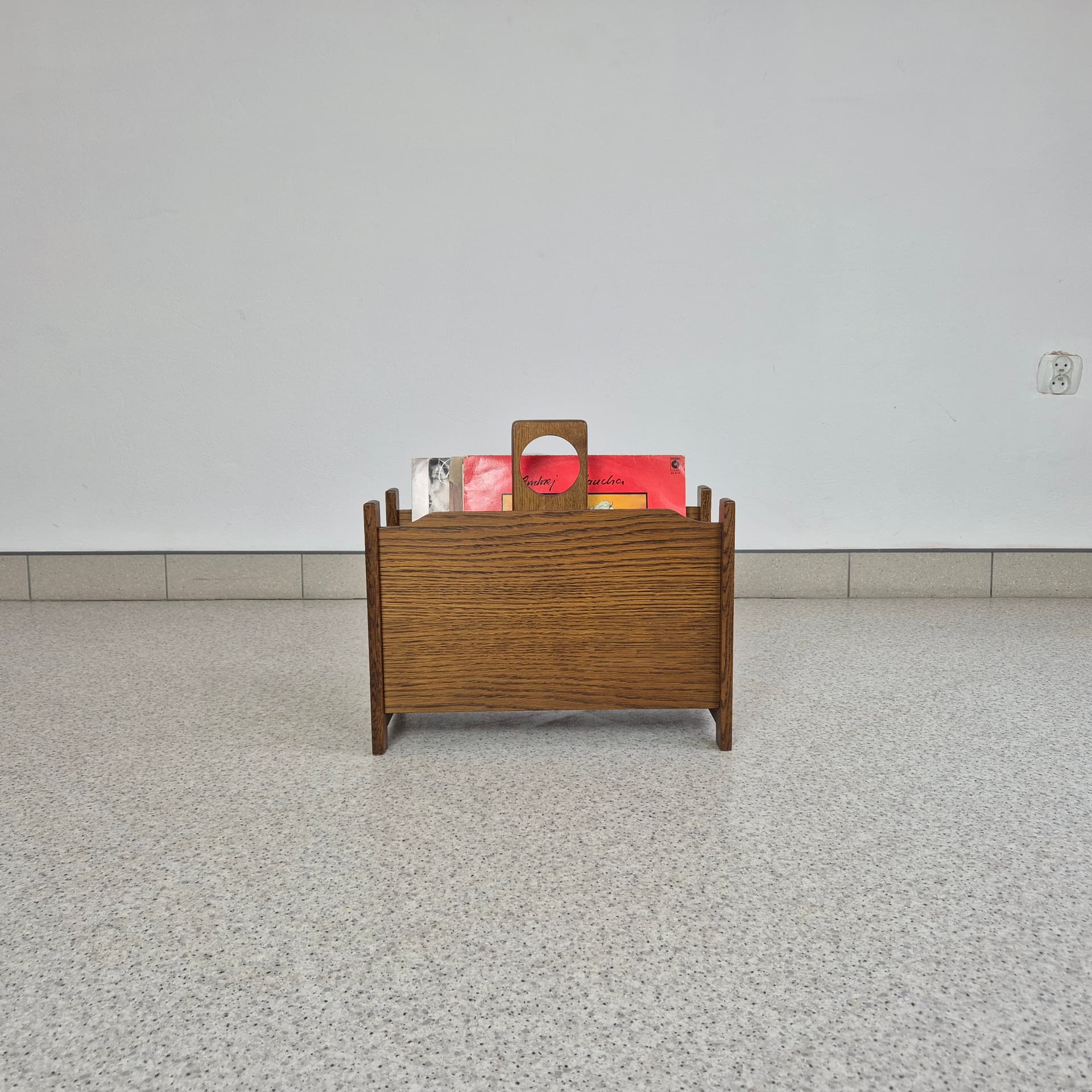 Gazetnik, dąb brązowy, Niemcy, lata 60. - 241035