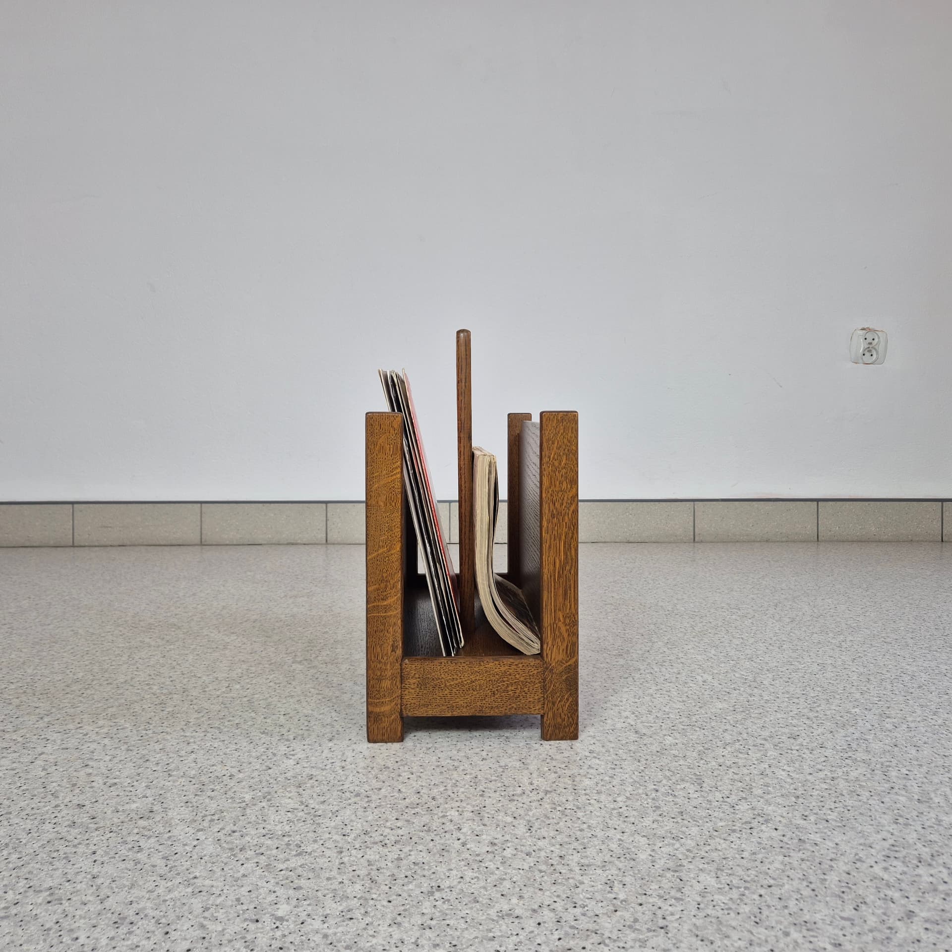 Gazetnik, dąb brązowy, Niemcy, lata 60. - 241036