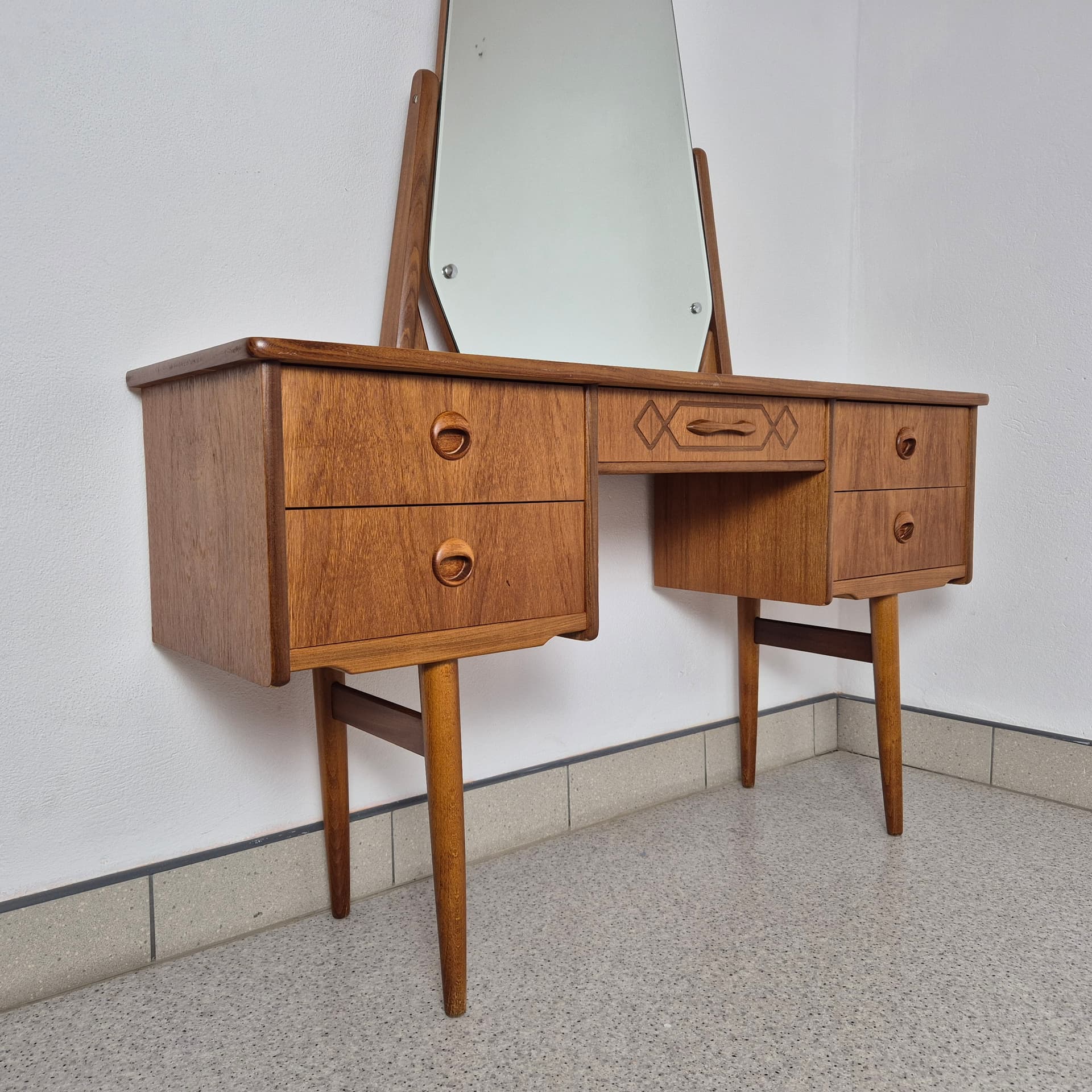 Toaletka, teak brązowy, Norwegia, lata 60. - 241154