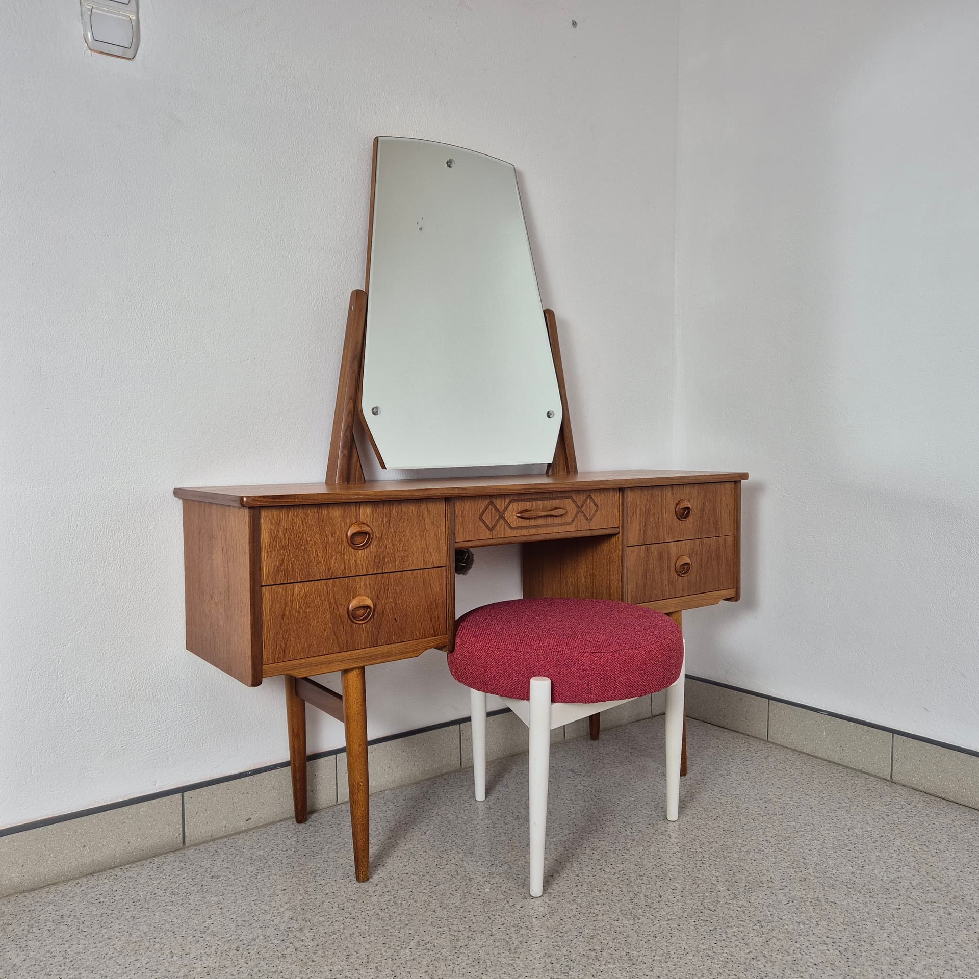 Toaletka, teak brązowy, Norwegia, lata 60. - 241151