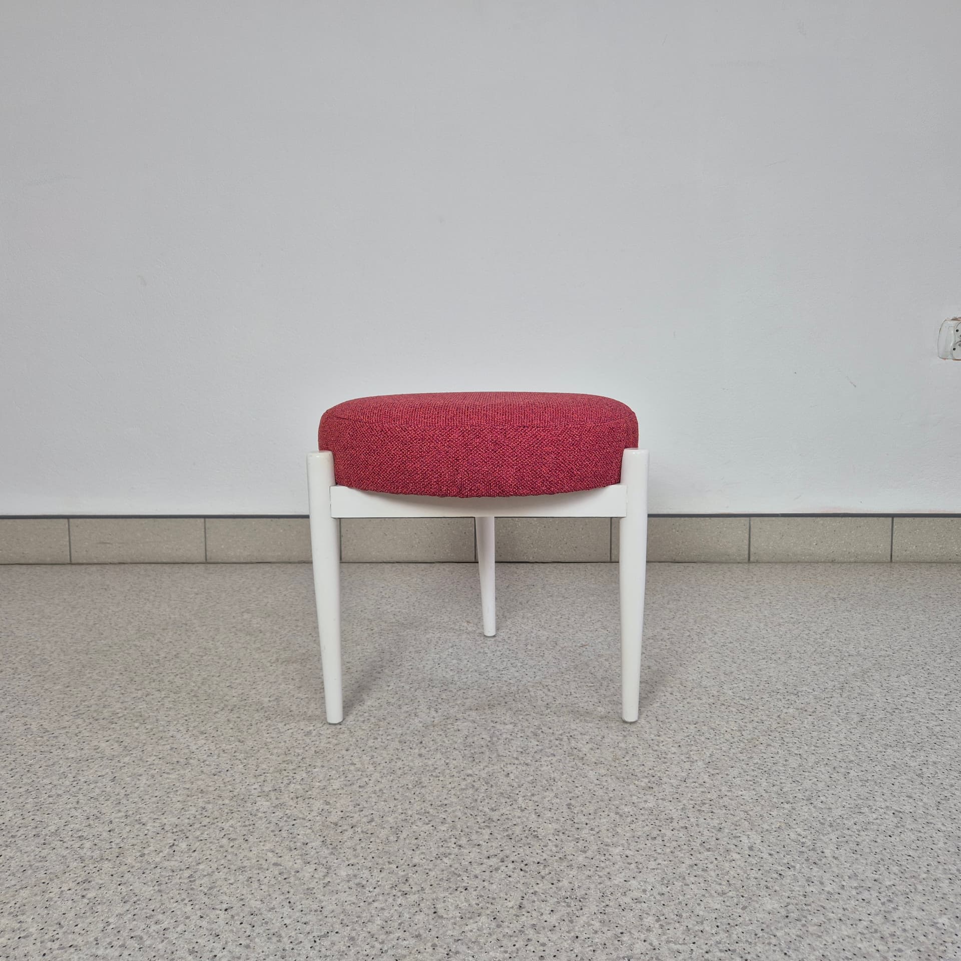 Taboret, czerwony, proj. H. Frandsen, Spøttrup, Dania, lata 60. - 241219