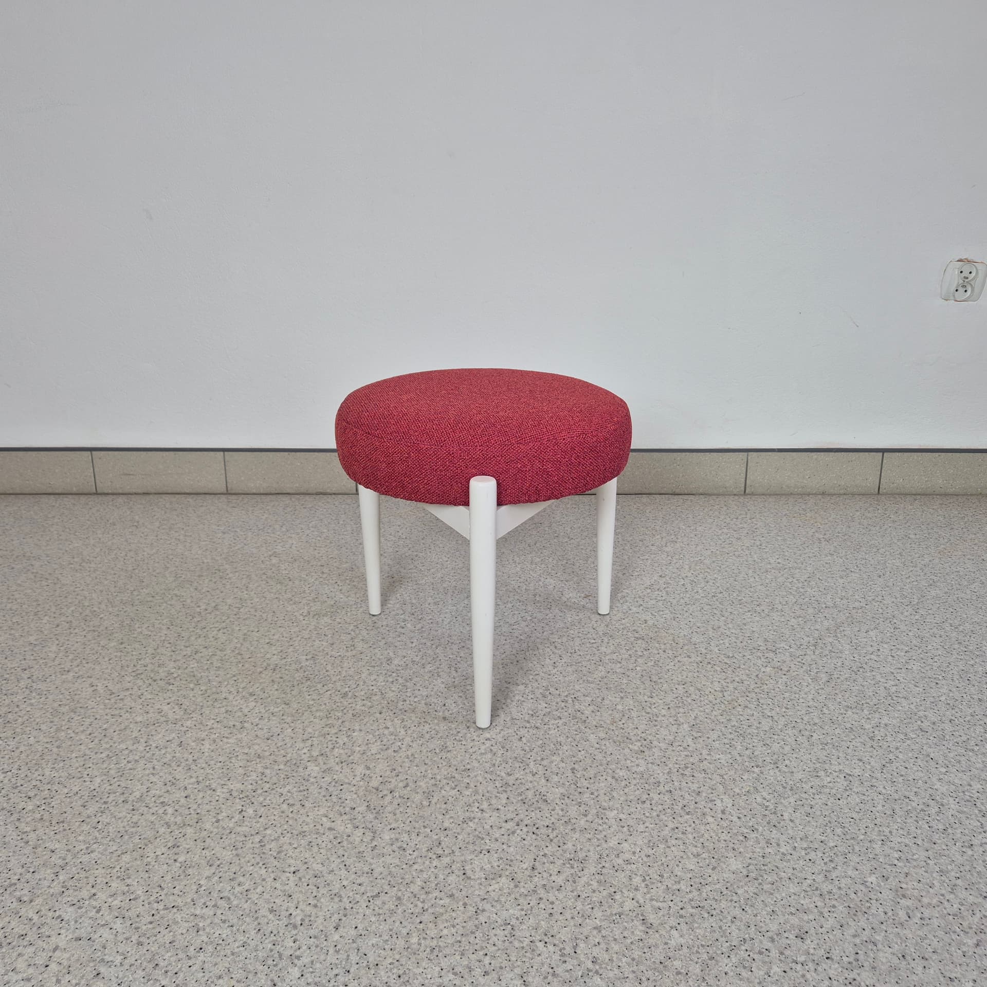 Taboret, czerwony, proj. H. Frandsen, Spøttrup, Dania, lata 60. - 241216