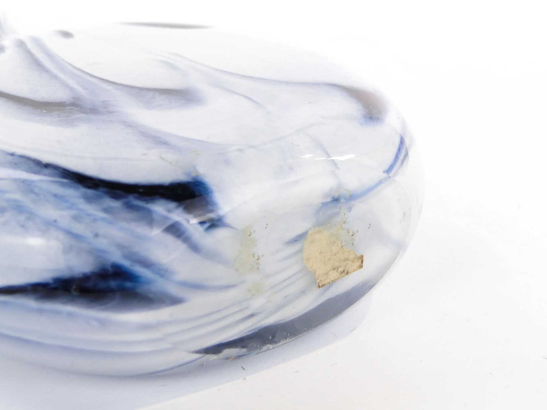 Tabakiera, szkło mozaikowe biały, Niemcy, lata 50. - 17758