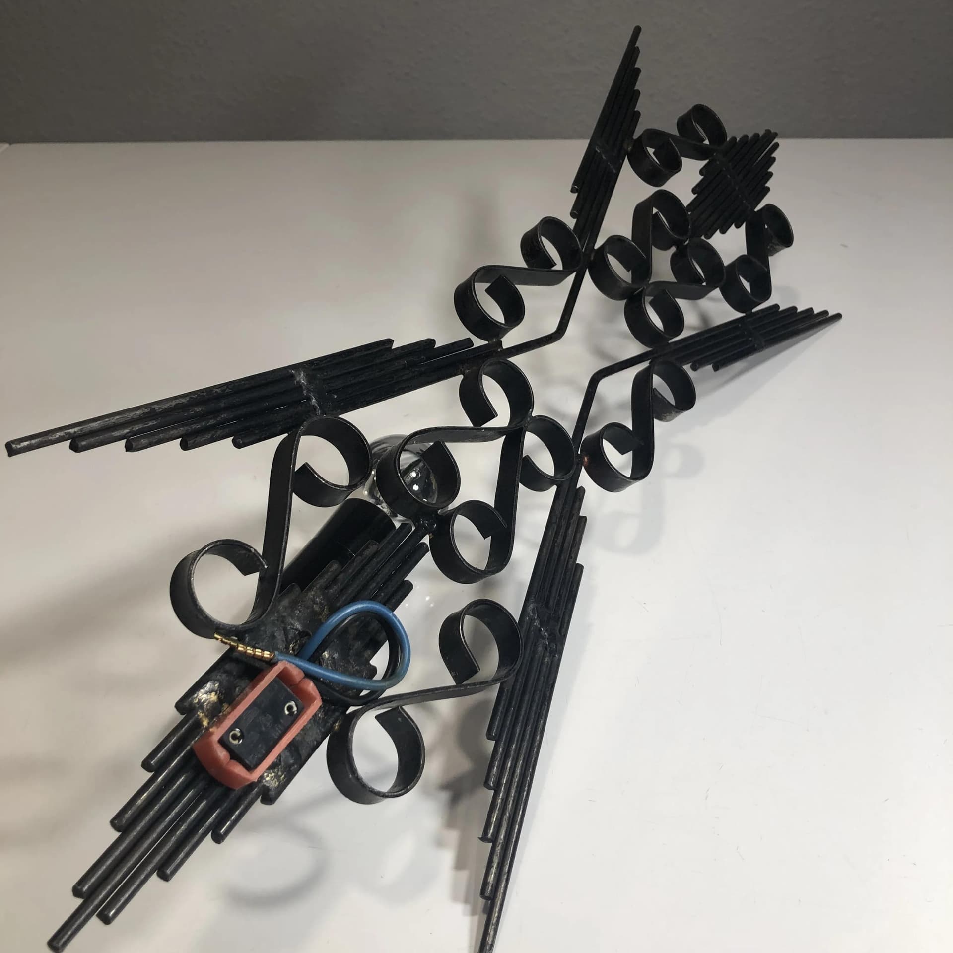 Kinkiet brutalistyczny, czarny, metal, Niemcy, lata 60. - 17832