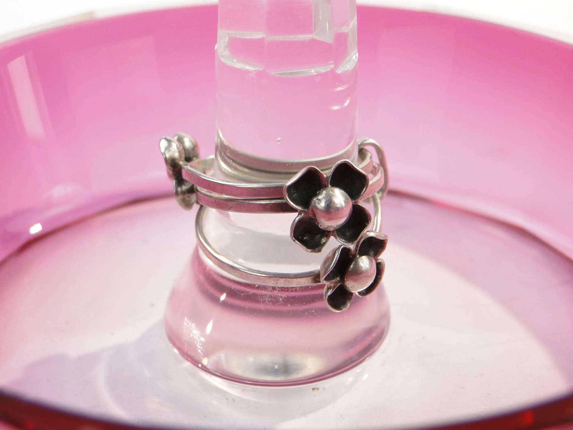 Ring Holder, pink crystal, Baccarat, France, early 20th c. - 17931