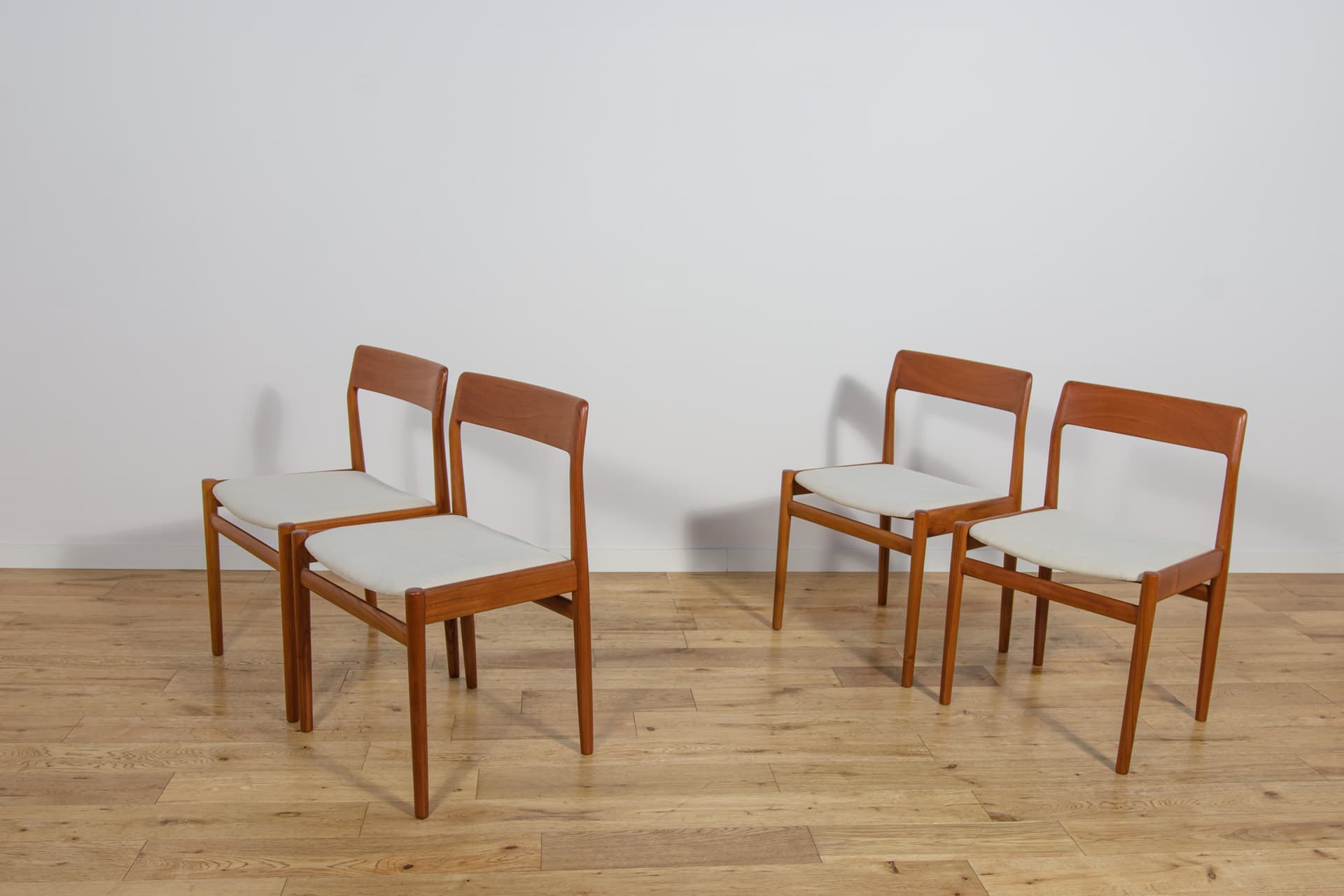 Set of four chairs, teak, beige cotton, United Kingdom, 1960s. - 243122
