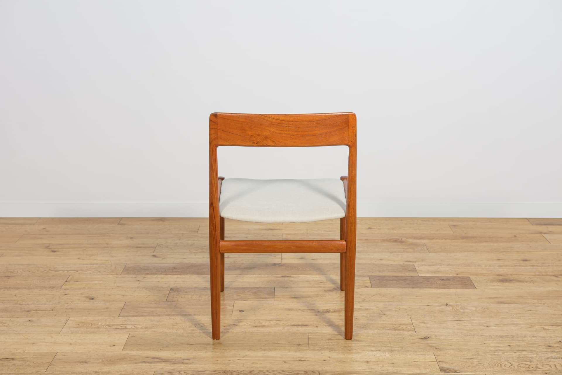Set of four chairs, teak, beige cotton, United Kingdom, 1960s. - 243128