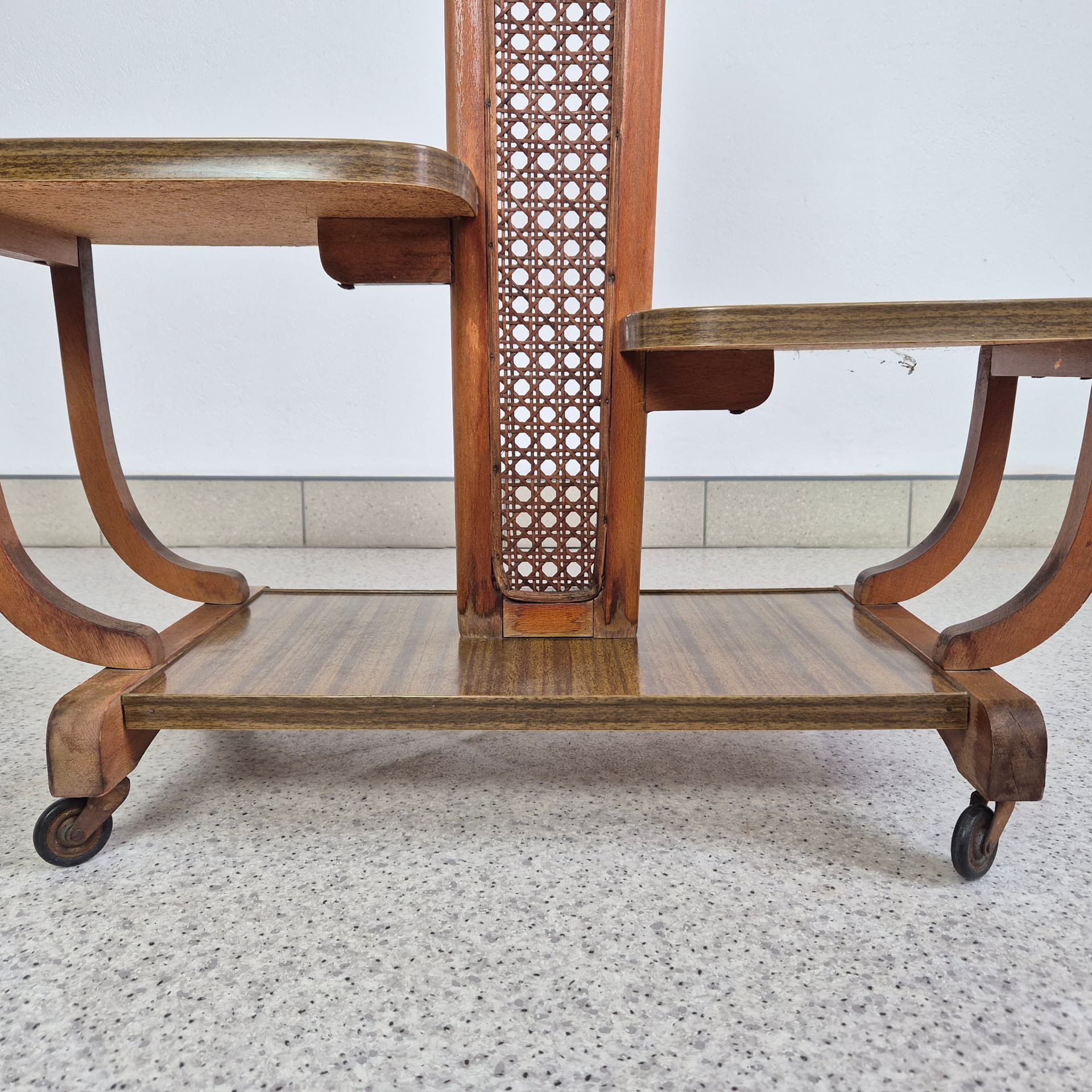 Kwietnik piętrowy, plecionka wiedeńska brąz, drewno, Niemcy, lata 50. - 243271