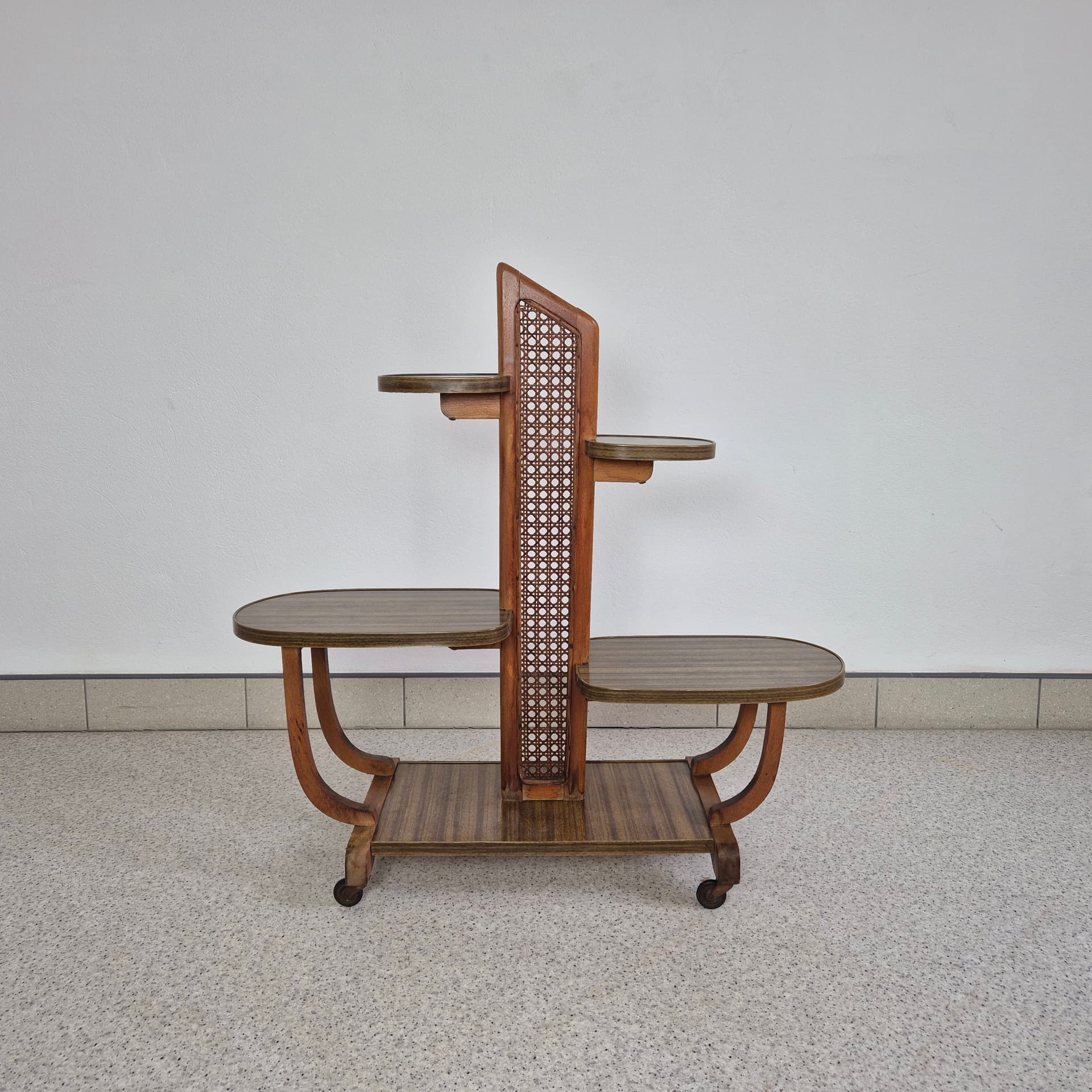 Kwietnik piętrowy, plecionka wiedeńska brąz, drewno, Niemcy, lata 50. - 243267