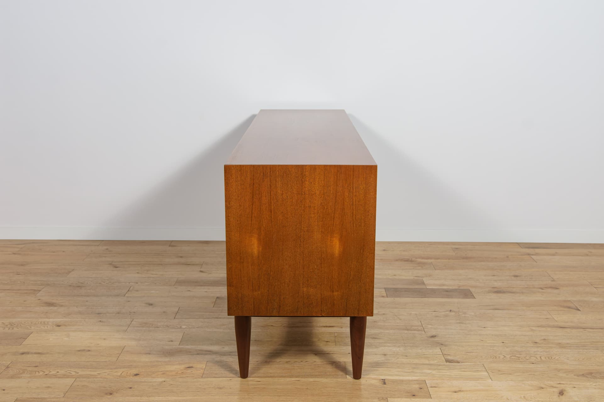 Komoda, teak brązowy, McIntosh, Wielka Brytania, lata 60. - 243569