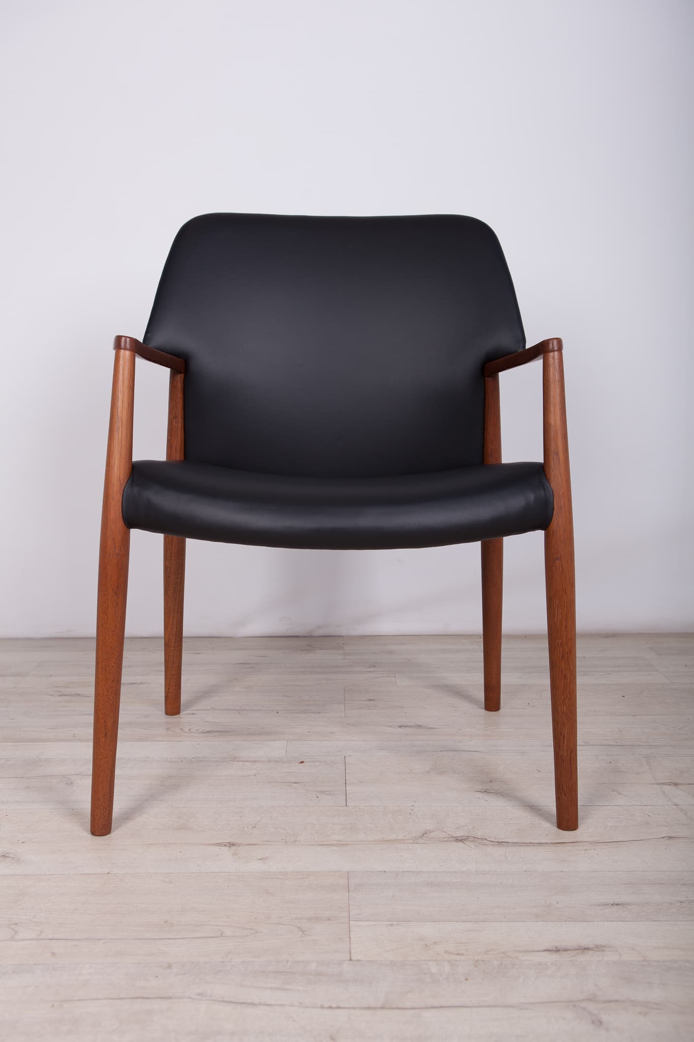 Armchair, teak, black leather, by A. B. Madsen, E. Larsen, Fritz Hansen, Denmark, 1950s. - 243595