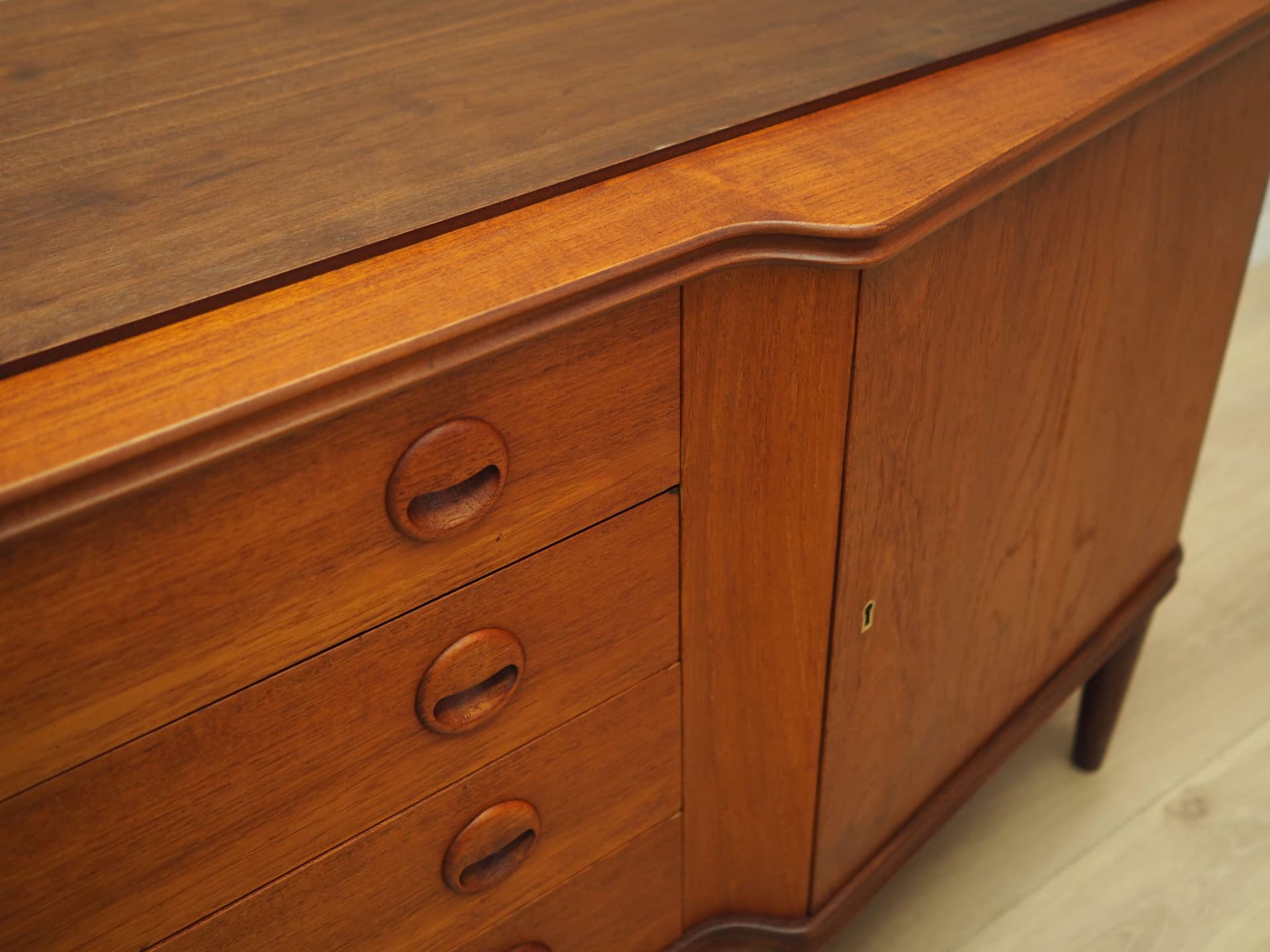 Sideboard, teak, pomarańczowy, Dania, lata 60. - 77107