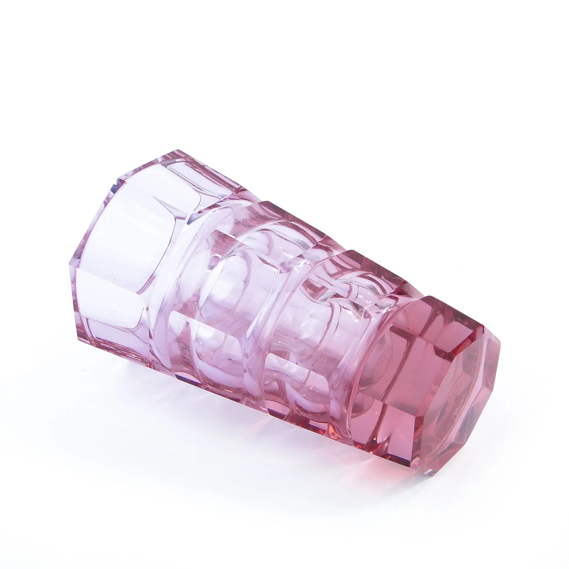 Wazon kryształowy aleksandrytowy, fioletowy, proj. J. Hoffmann, Austria, lata 30. - 18069