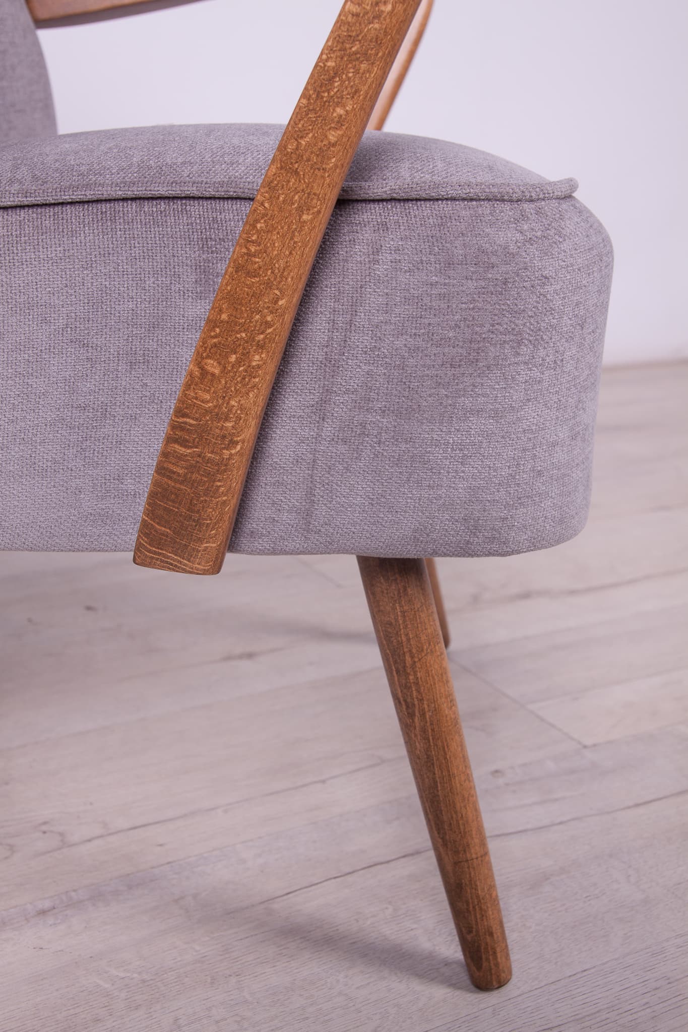 Fotel, szary, drewno, Niemcy, lata 50. - 244757