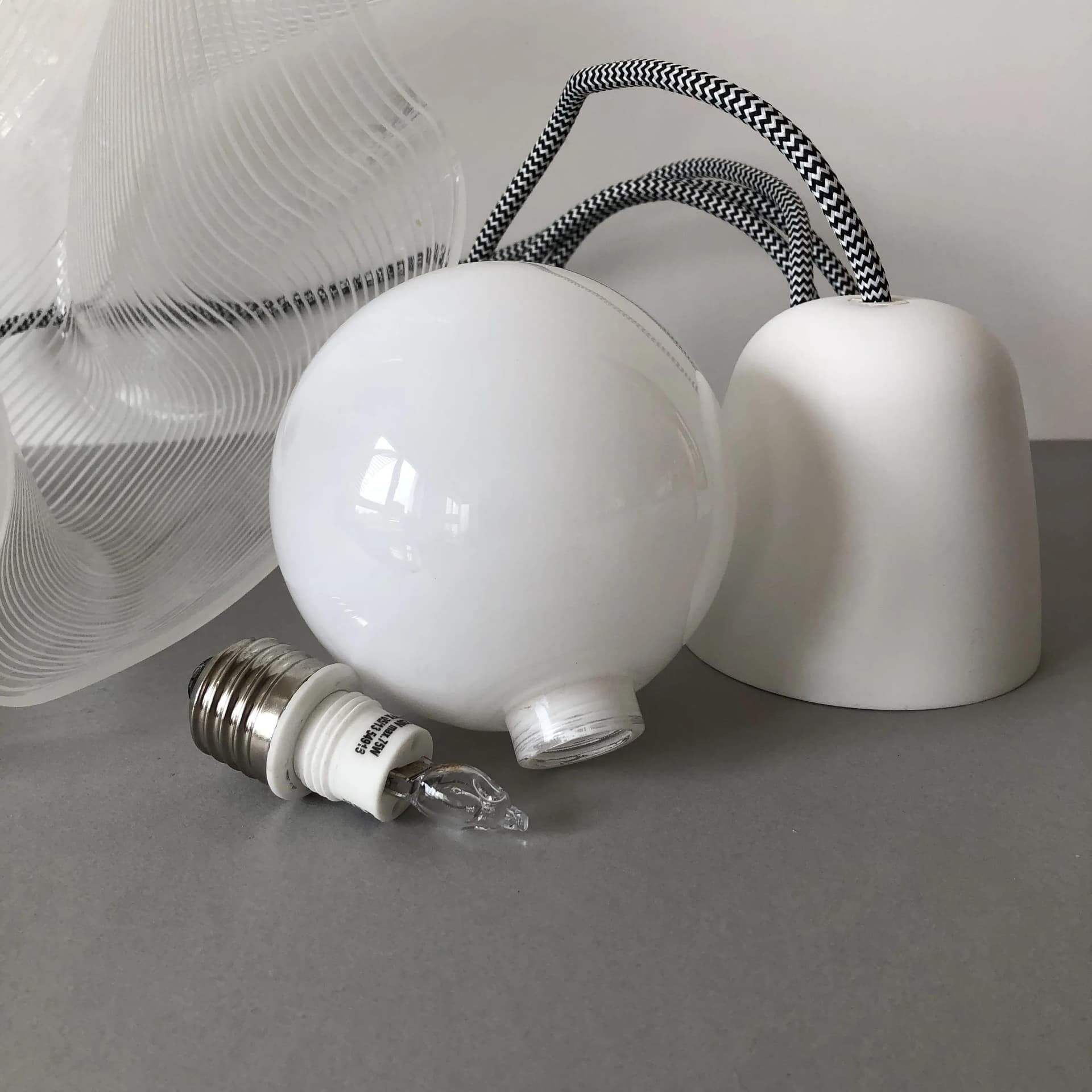 Lampa wisząca Space Age, transparent, akryl, Niemcy, lata 70. - 18017