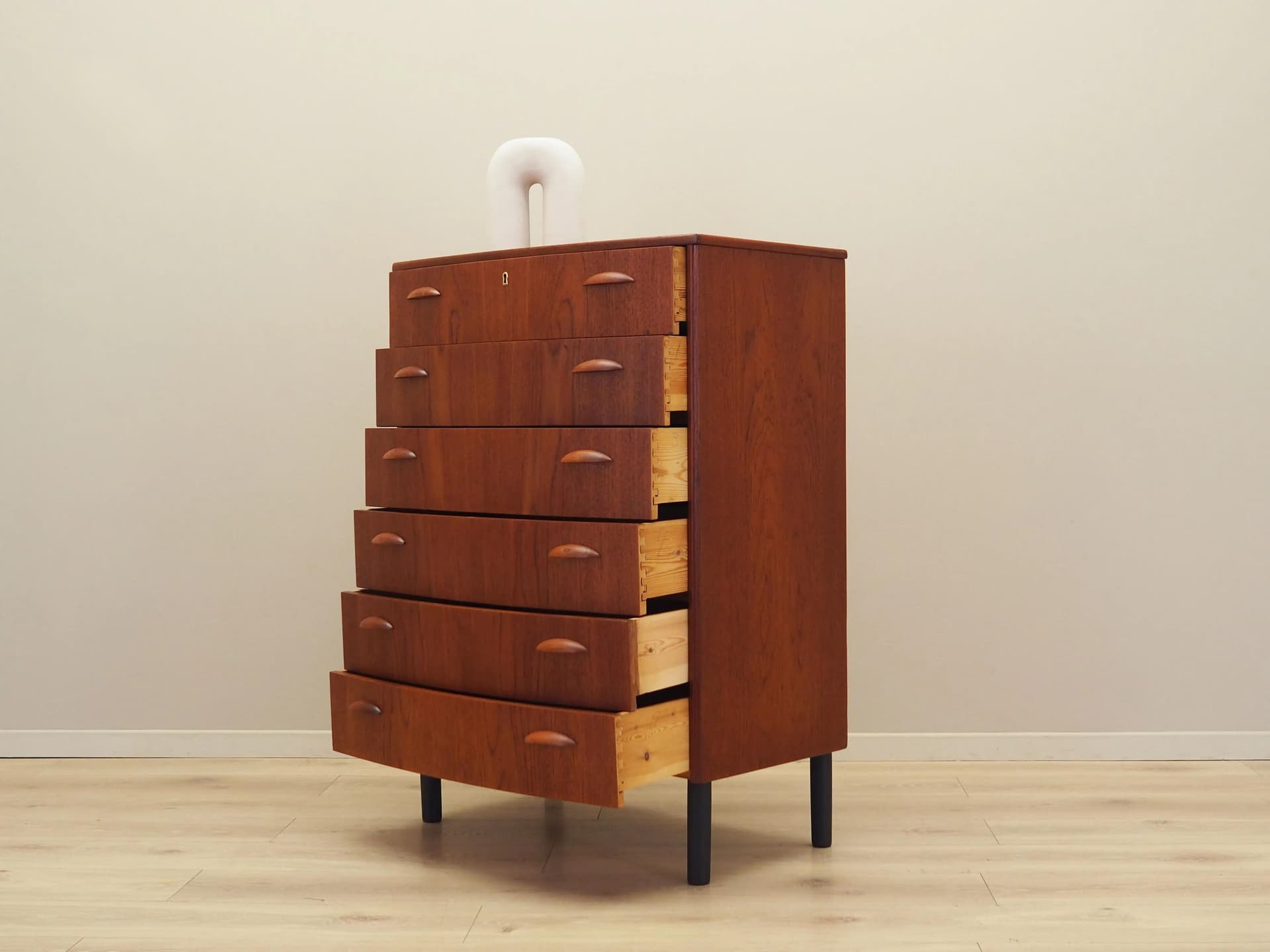 Komoda, mid-century modern, teak pomarańczowy, drewno czarne, Dania, lata 70. - 18121