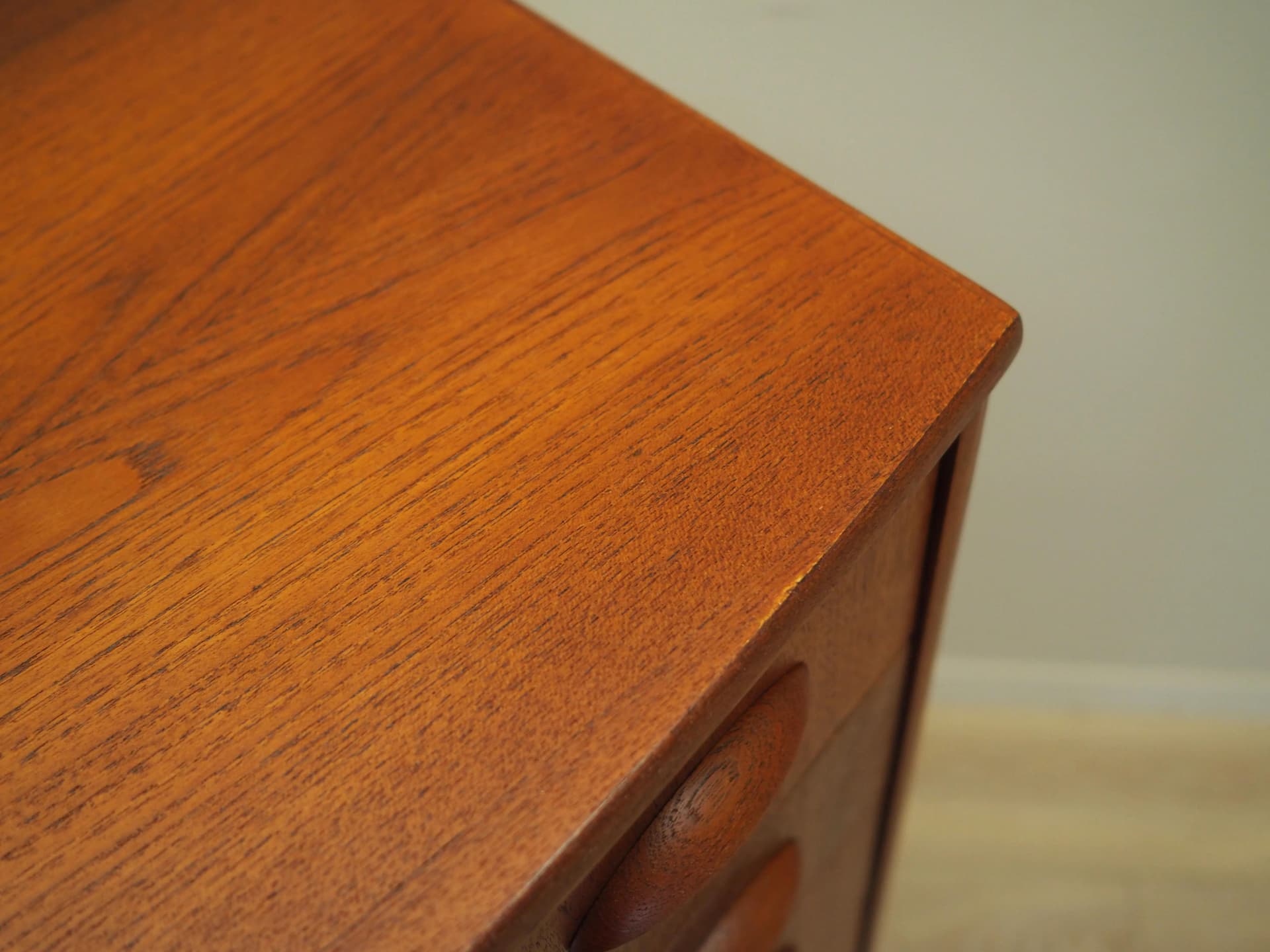 Komoda, mid-century modern, teak pomarańczowy, drewno czarne, Dania, lata 70. - 18125