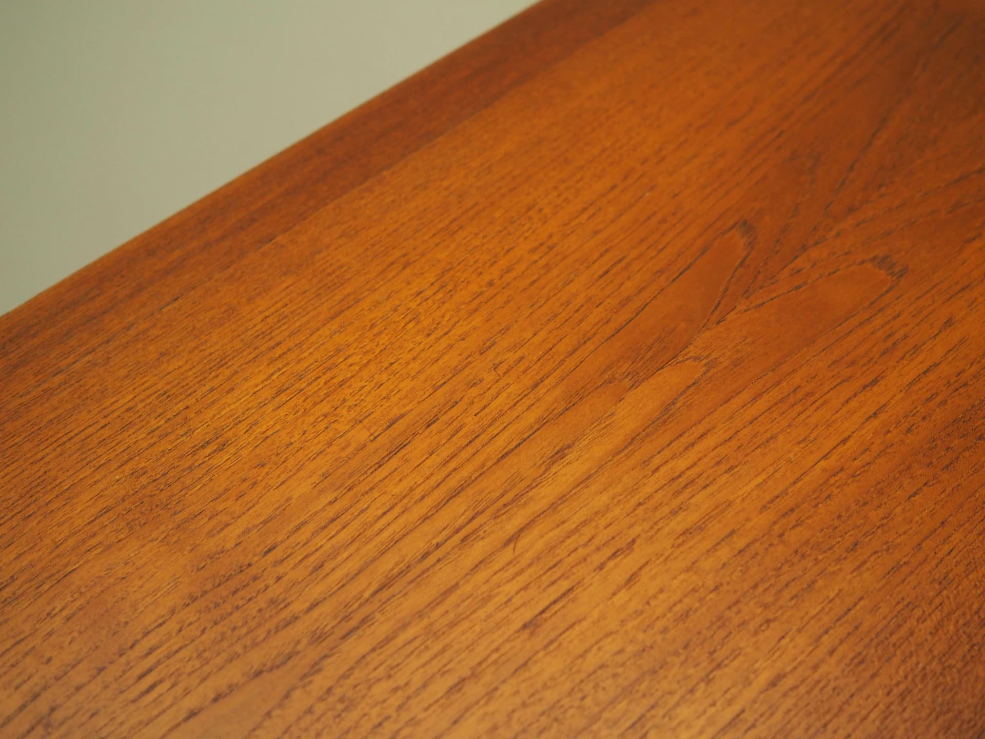 Komoda, mid-century modern, teak pomarańczowy, drewno czarne, Dania, lata 70. - 18126