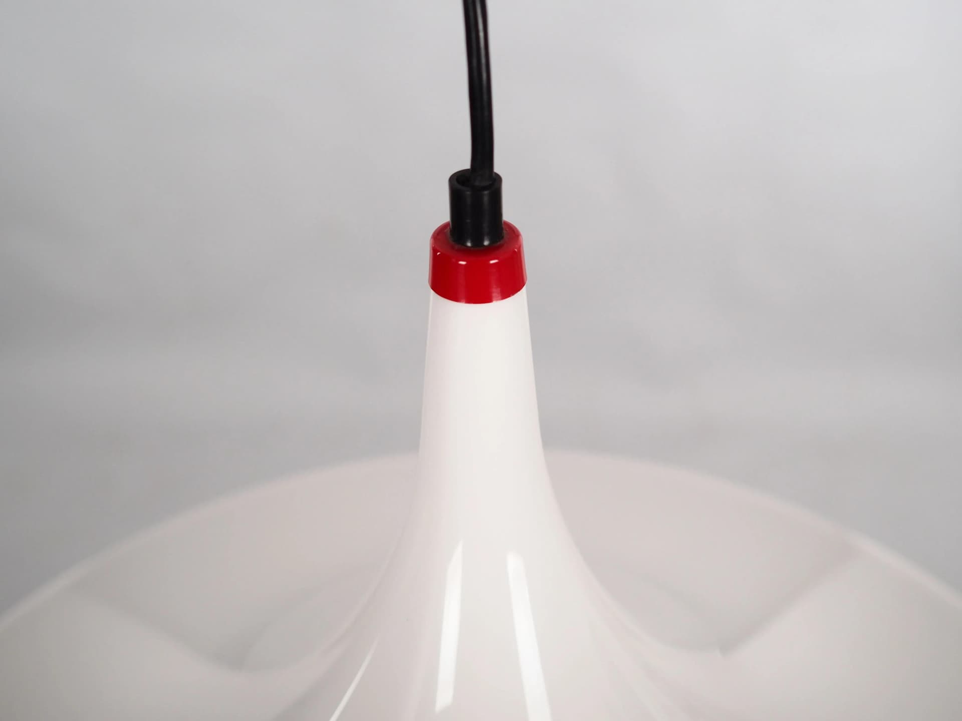 Lampa wisząca Space Age, plastik biały, Włochy, lata 70. - 18337