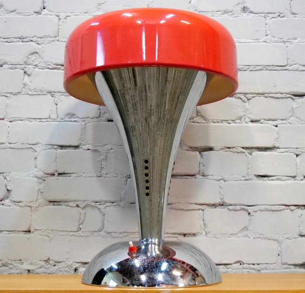 Lampa stołowa Space Era, akryl czerwony, stal chromowana, Węgry, lata 60. - 18523