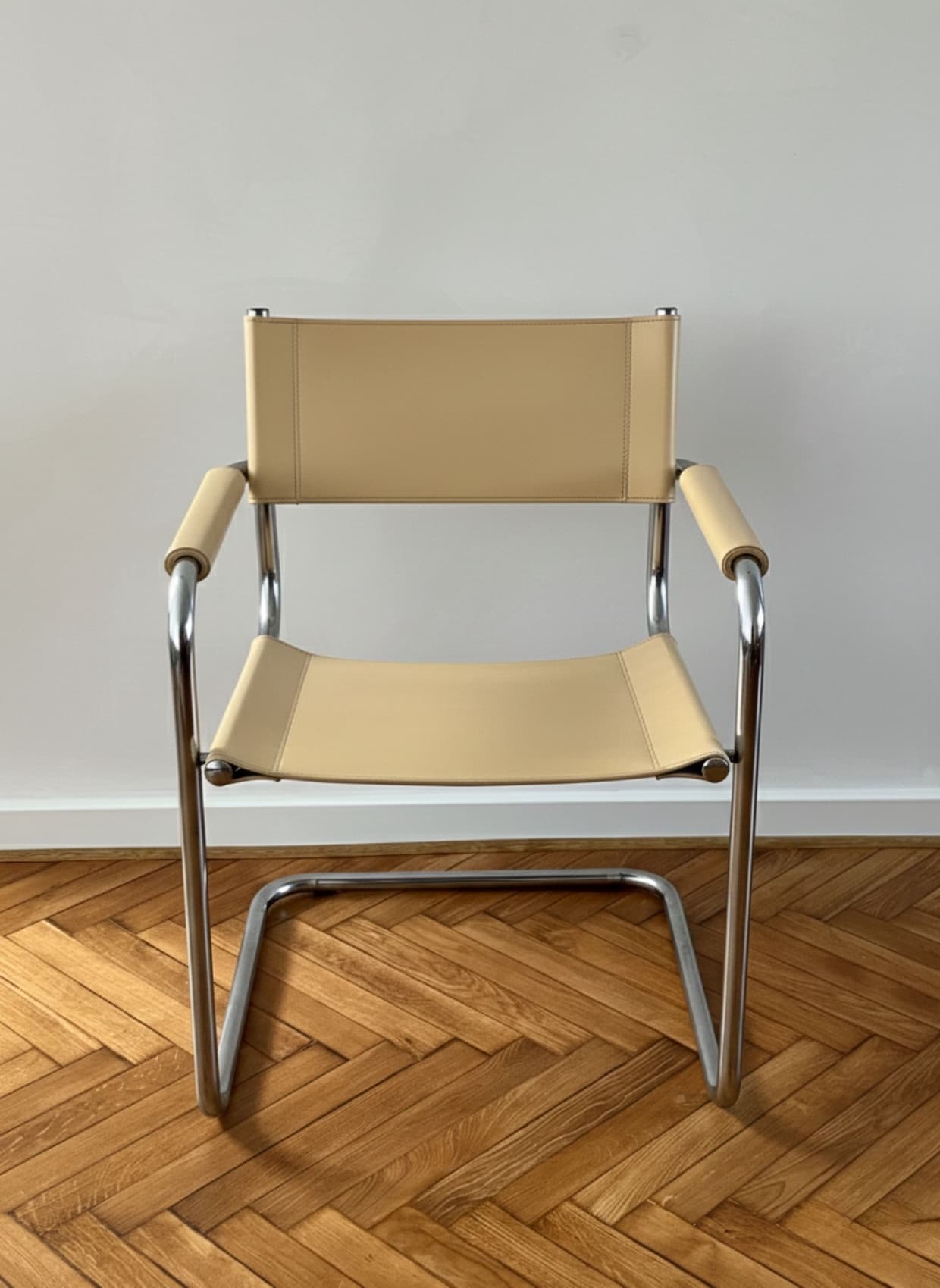 Fotel z giętej stali wg proj. S34, M. Stam, miodowy, skóra naturalna - 250304