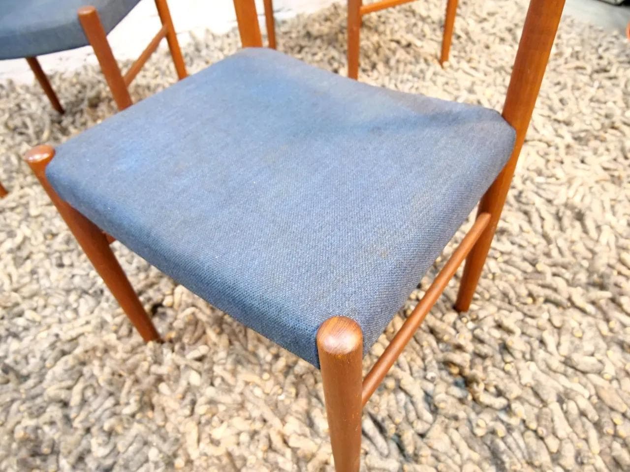 Komplet trzech krzeseł, teak brązowy, proj. C. Ekström, A. Johansson & S. Hyssna, Szwecja, lata 70. - 18491