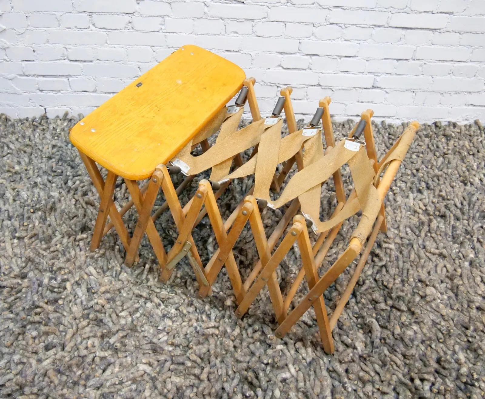 Camp bed Scisor, light brown wood, Germany, 1950s. - 18484