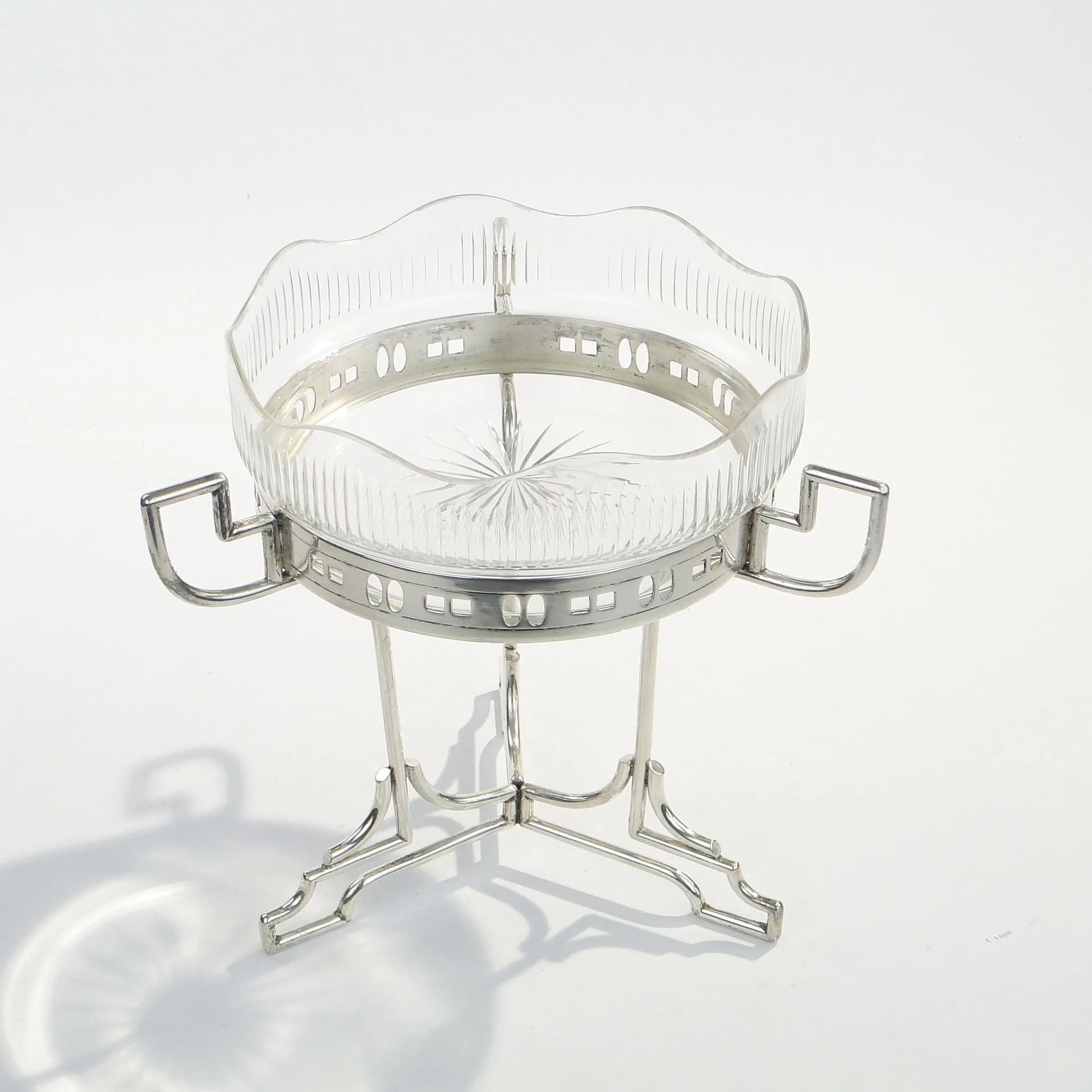 Centerpiece Art Deco, transparent crystal white gradient, silver-plated brass, Slovakia, 1920s. - 18431