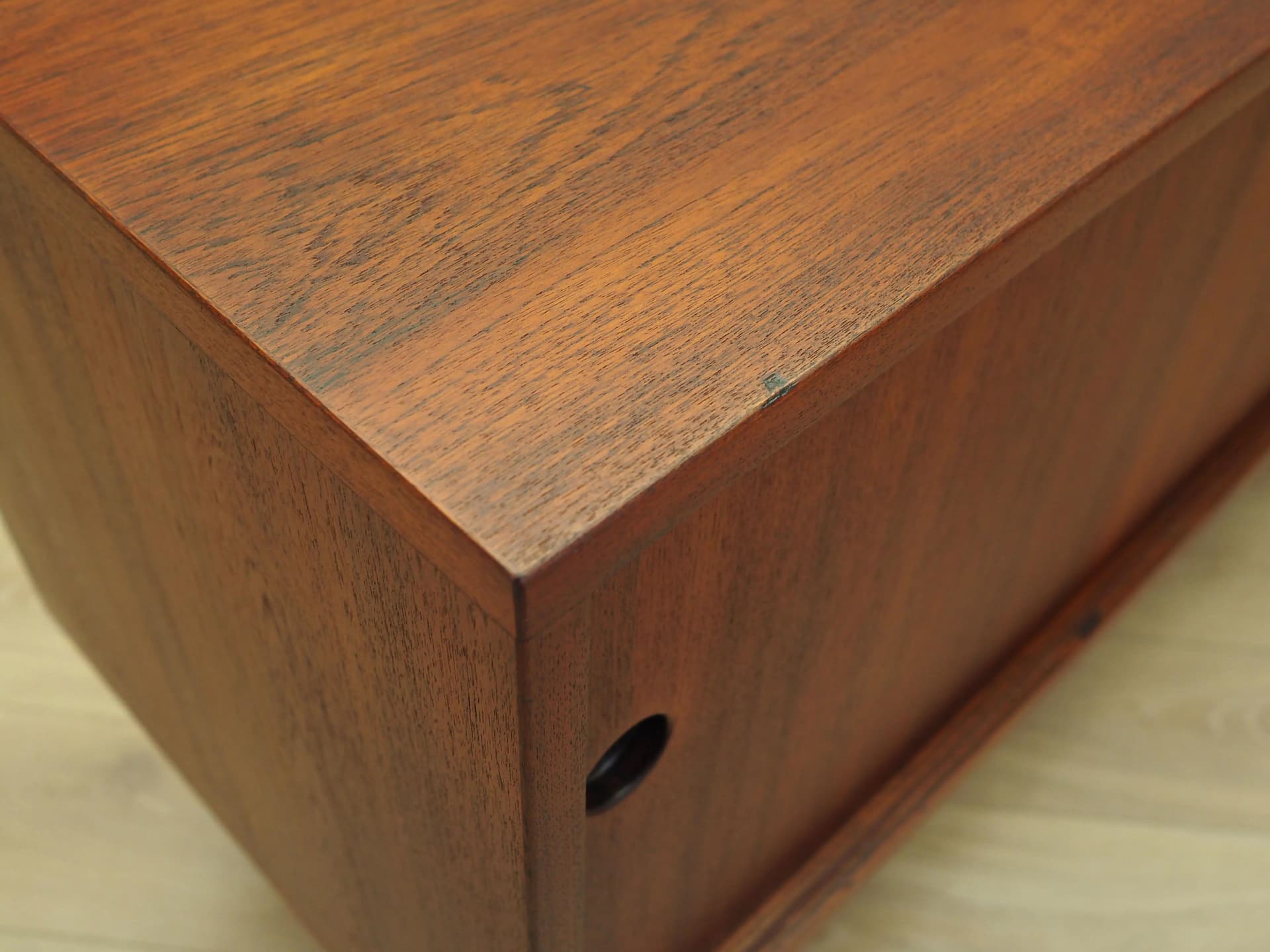 Sideboard RY 26, teak brązowy ciemny, proj. H. J. Wegner, Ry Møbler, Dania, lata 60. - 18277