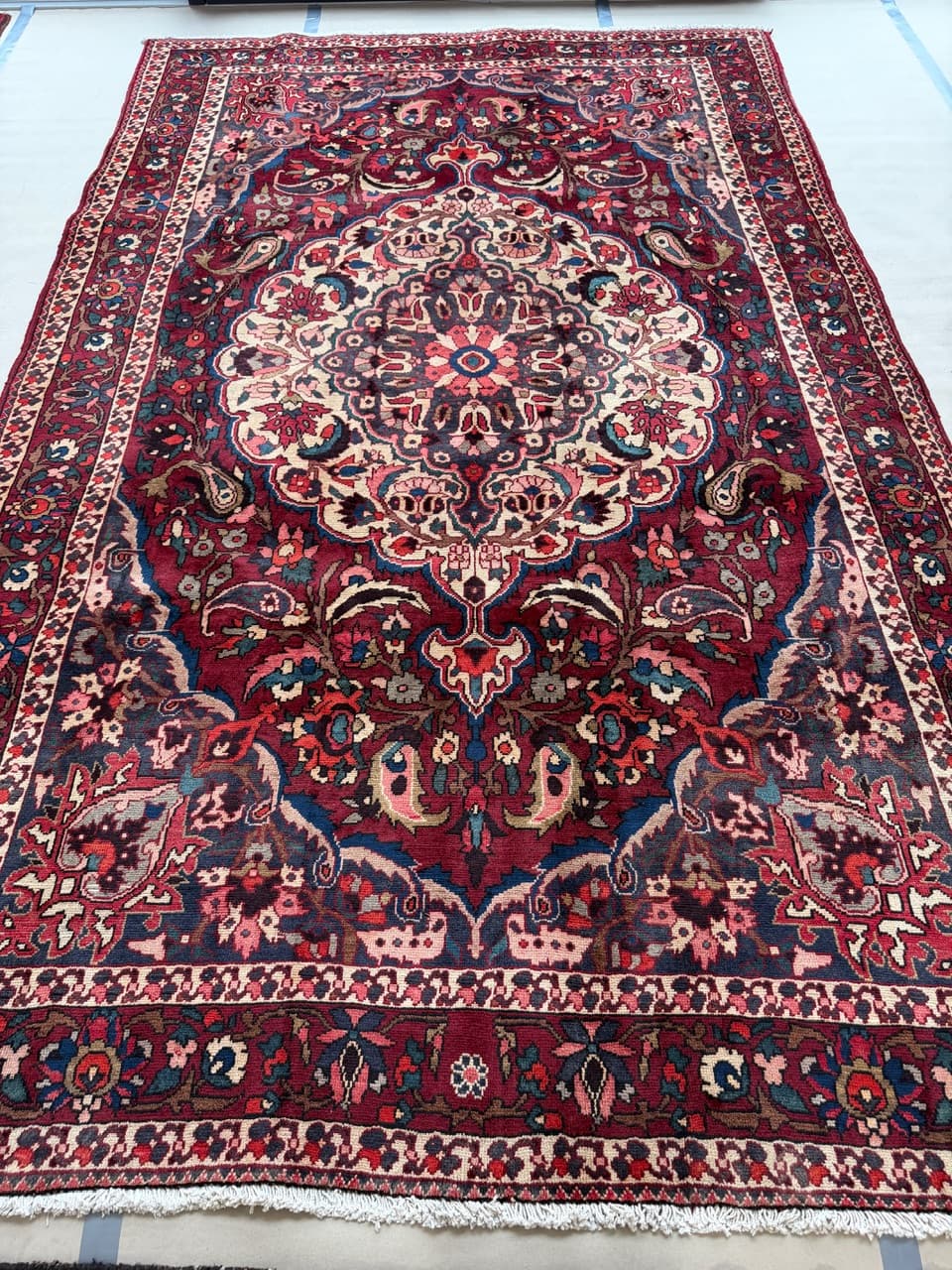 Persian Rug Bahtiari Hamadan, multicolor wool, Iran - 253360