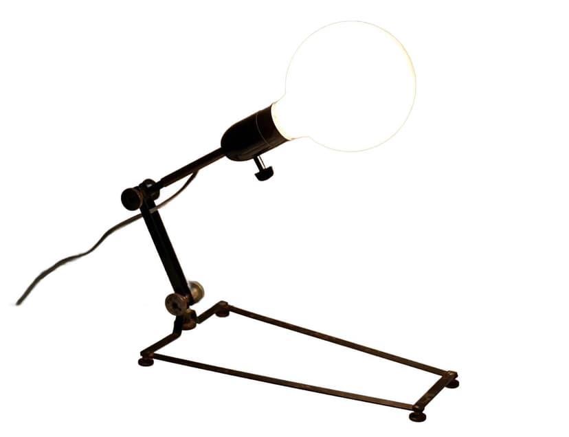 Lampa stołowa industrialna, czarny bakelit, metal, mosiądz, Polska, lata 40.