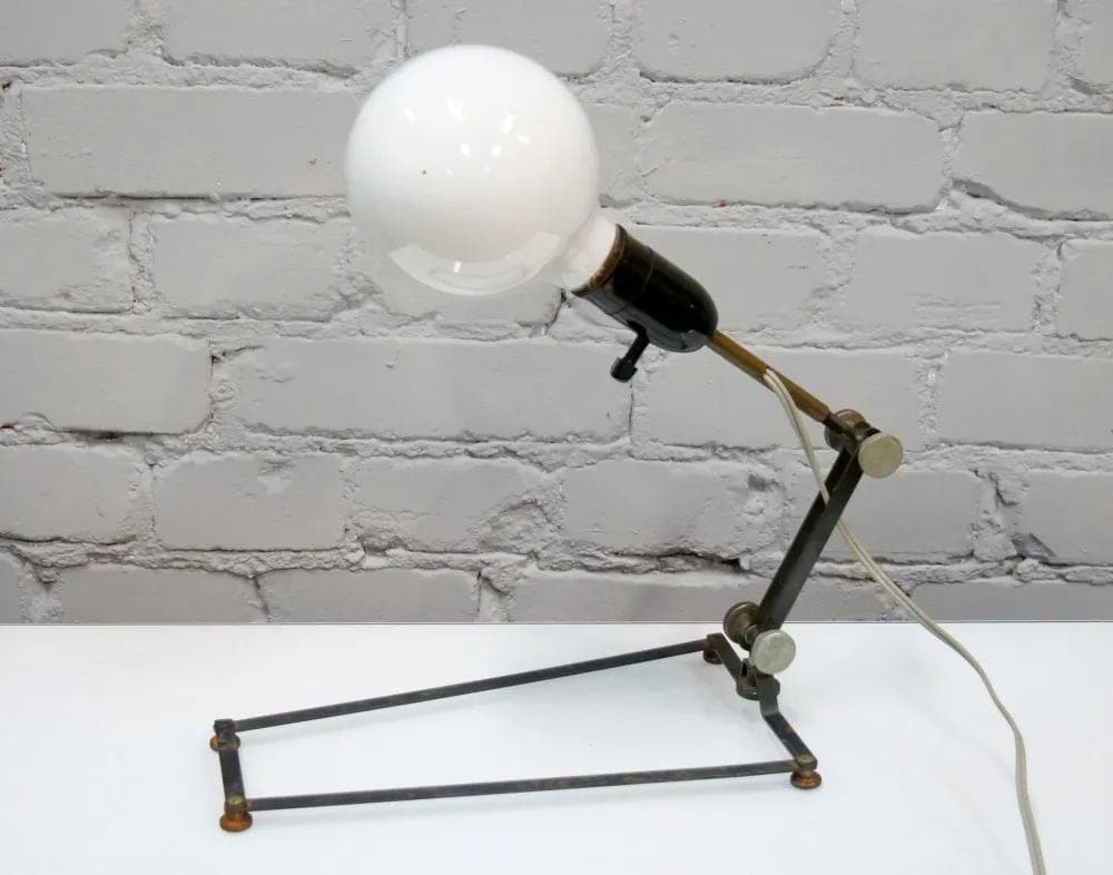 Lampa stołowa industrialna, czarny bakelit, metal, mosiądz, Polska, lata 40. - 18751