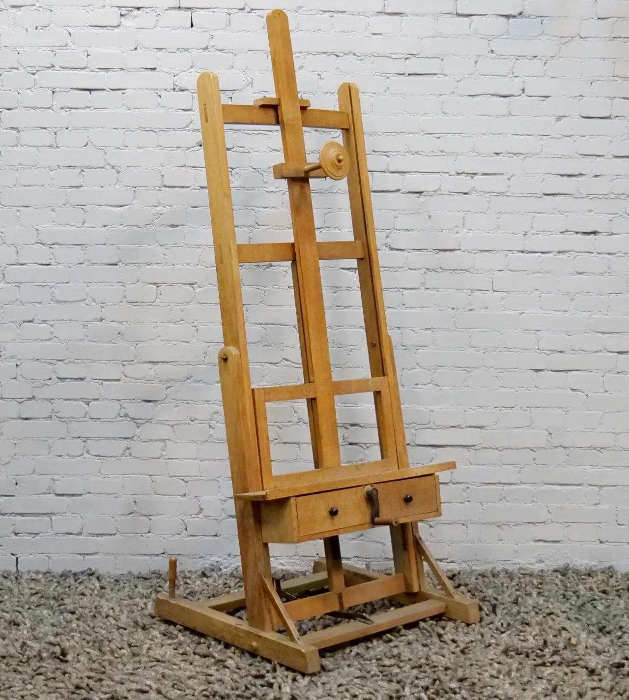 Studio easel, brown wood, France, early 20th c. - 18717