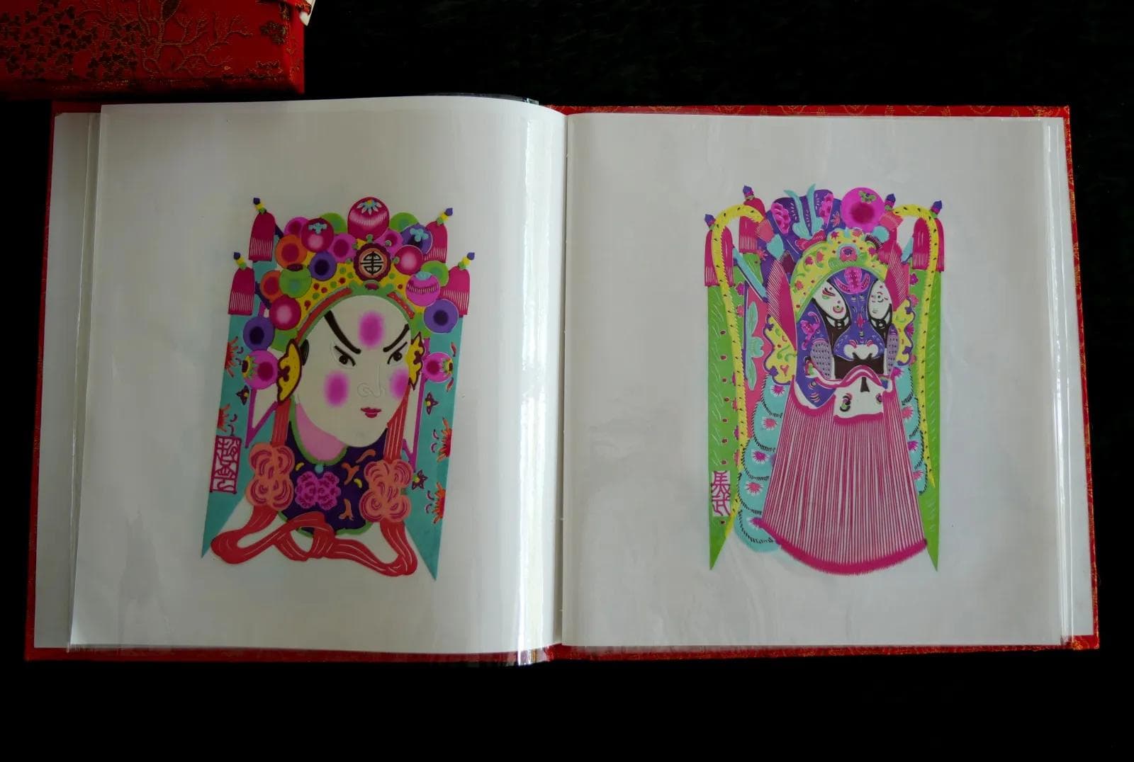 Album z wycinankami Yuxian County, multikolor, papier jedwab, Chiny, lata 60. - 18692