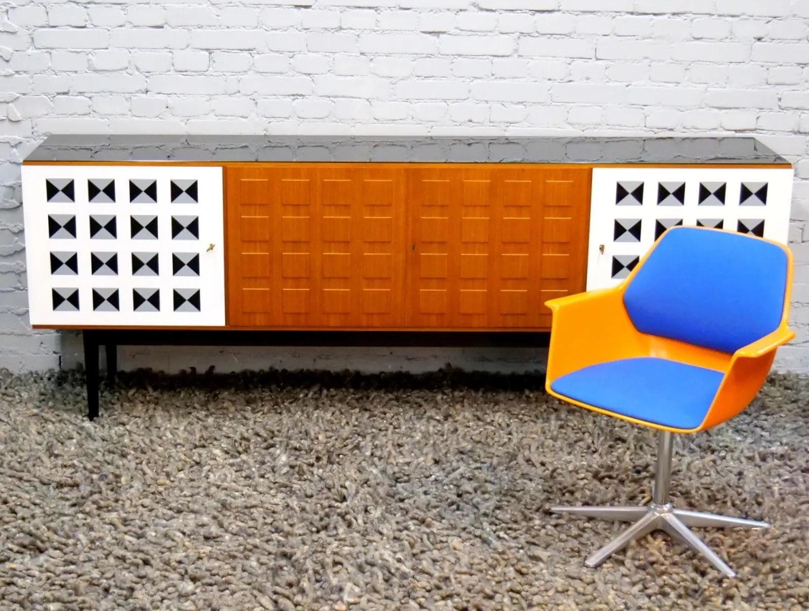 Komoda modernistyczna, teak, szkło czarne, Szwecja, lata 60. - 18666