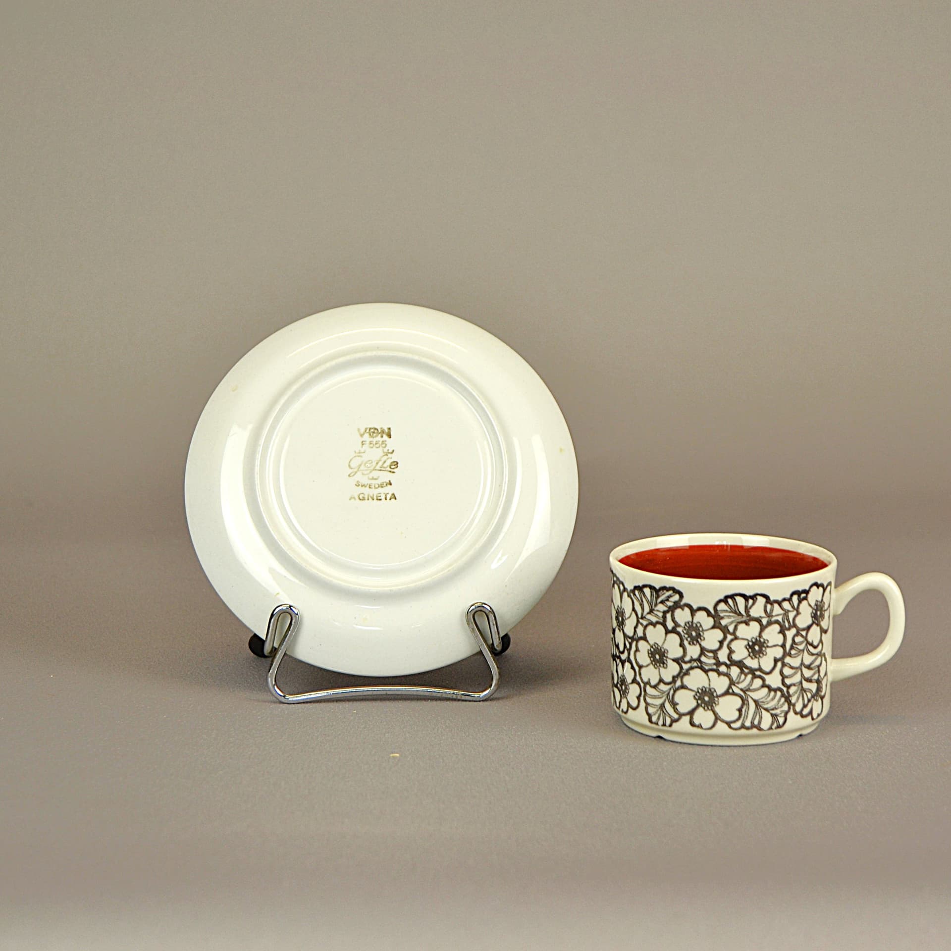 Filiżanka ze spodkiem Agneta, ceramika biała, proj. H. Ringström, Szwecja, lata 70. - 79344
