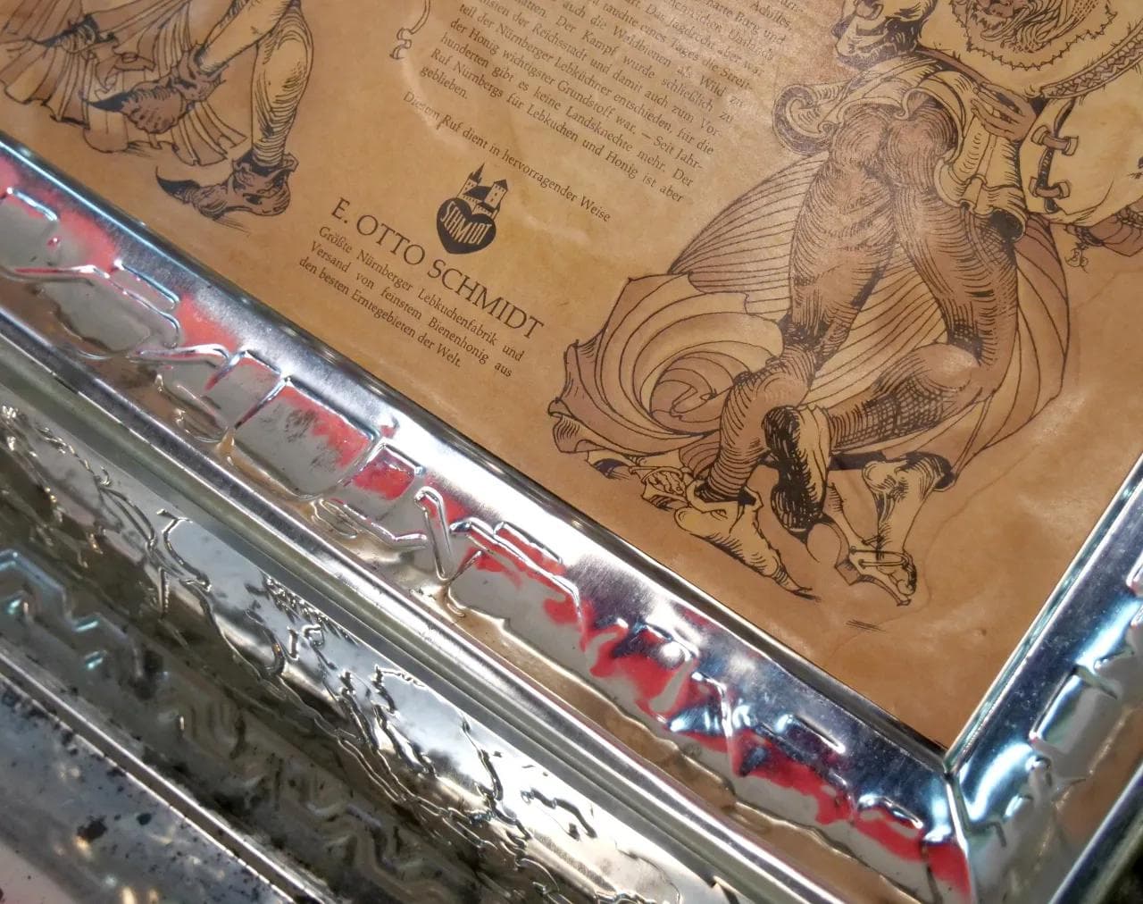 Metal box Historicist, multicolor, Germany, 1950s. - 18868