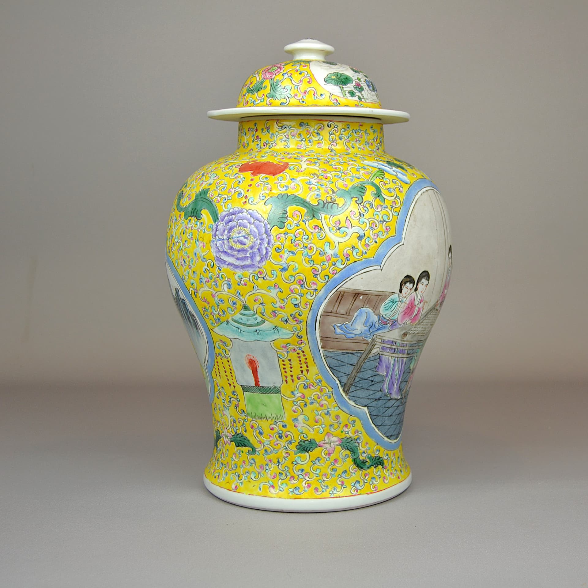 Waza kolumnowa z pokrywą, Famille Jaune, żółty, porcelana, Chiny, lata 80. - 79336