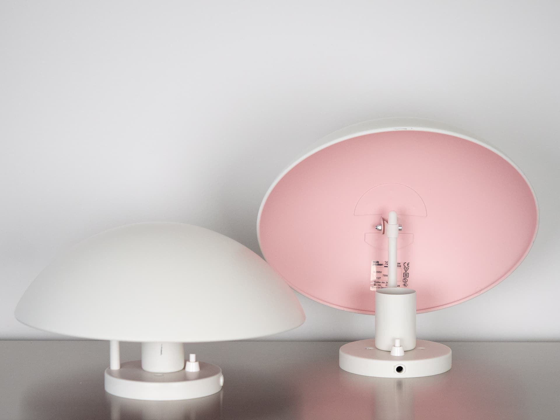 Para kinkietów PH Hat Maxi, biały, metal, proj. P. Henningsen, Louis Poulsen, Dania, lata 60. - 258857