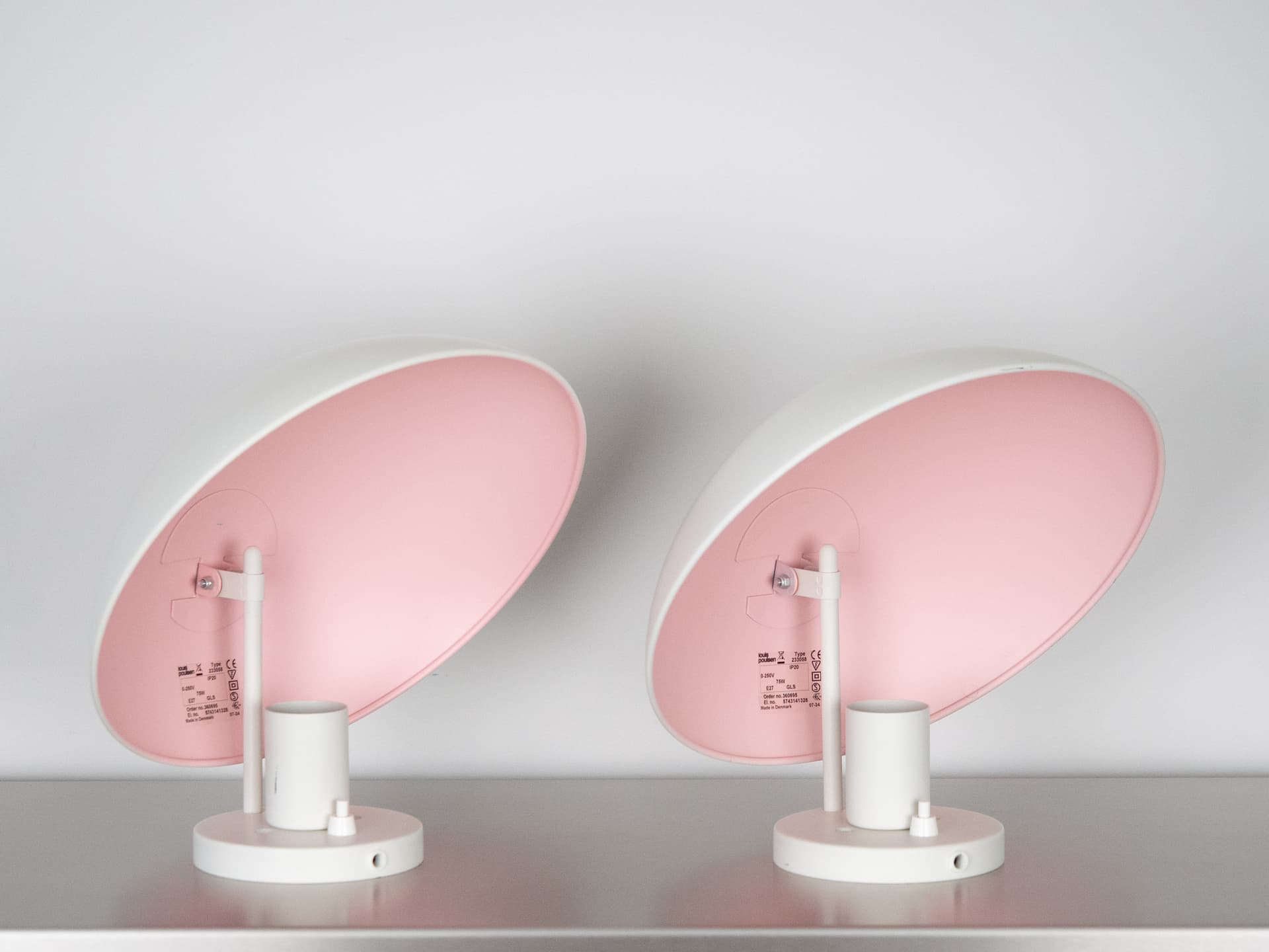 Para kinkietów PH Hat Maxi, biały, metal, proj. P. Henningsen, Louis Poulsen, Dania, lata 60. - 258855