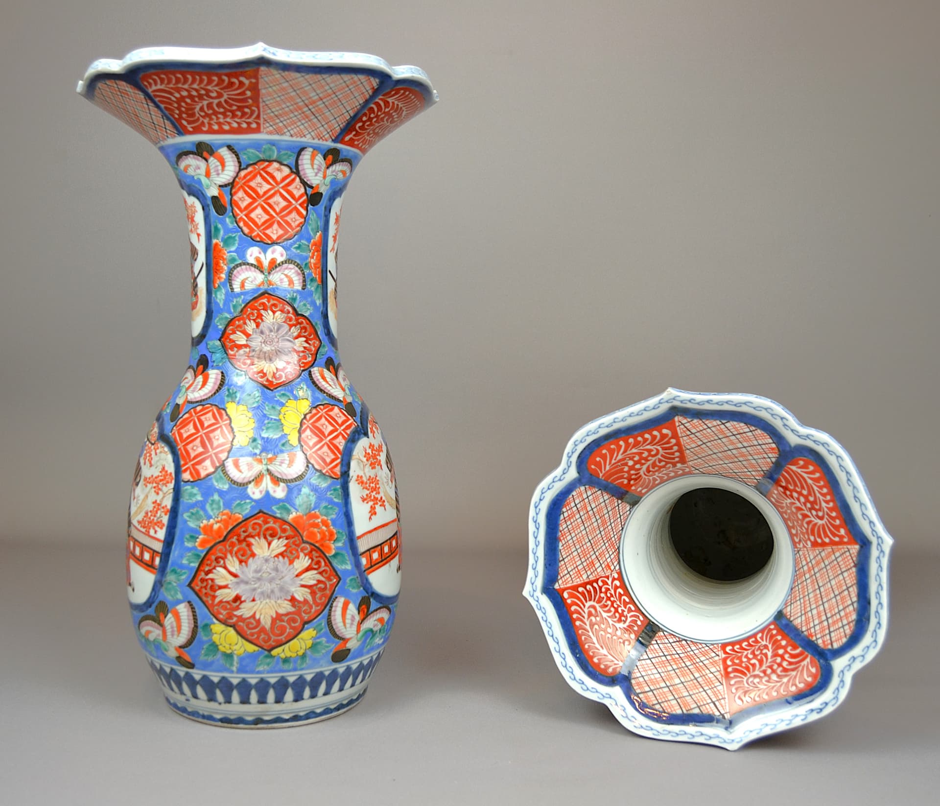 Pair of vases Imari, multicolor porcelain, Japan, 19th c. - 79325