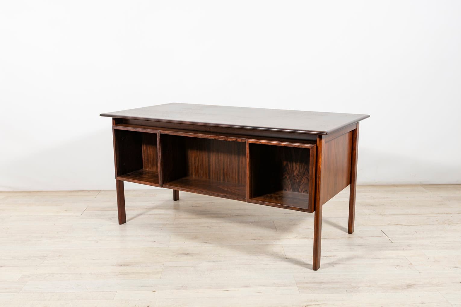 Desk, brown rosewood, by W. Sigh, H. Sigh & Søn Møbelfabrik, Denmark, 1960s. - 261543