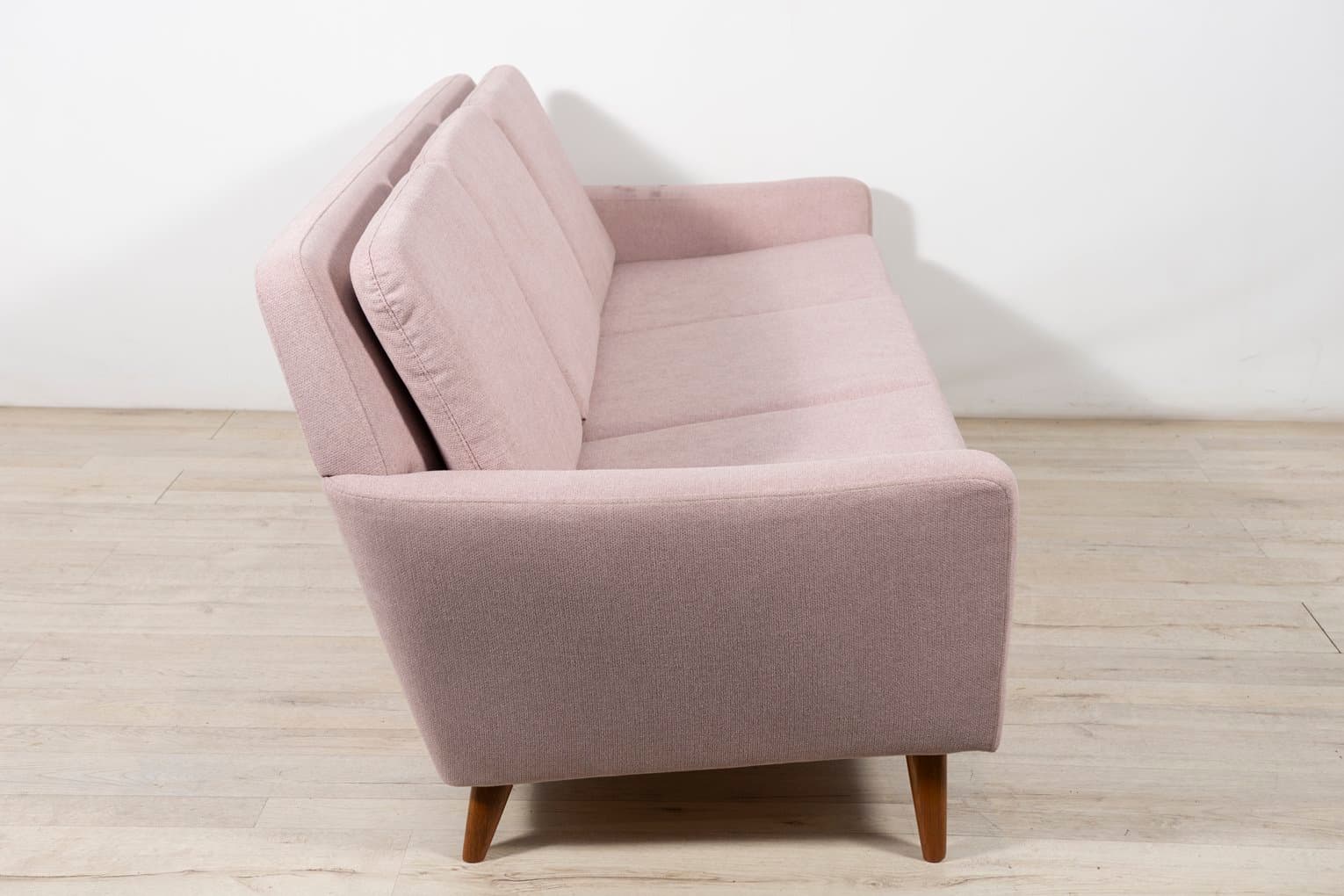 Sofa, teak, pink, Dux, Sweden, 1960s. - 261585