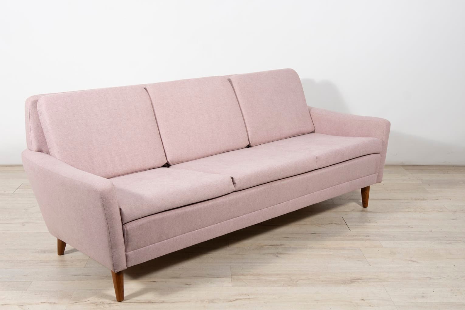 Sofa, teak, pink, Dux, Sweden, 1960s. - 261586