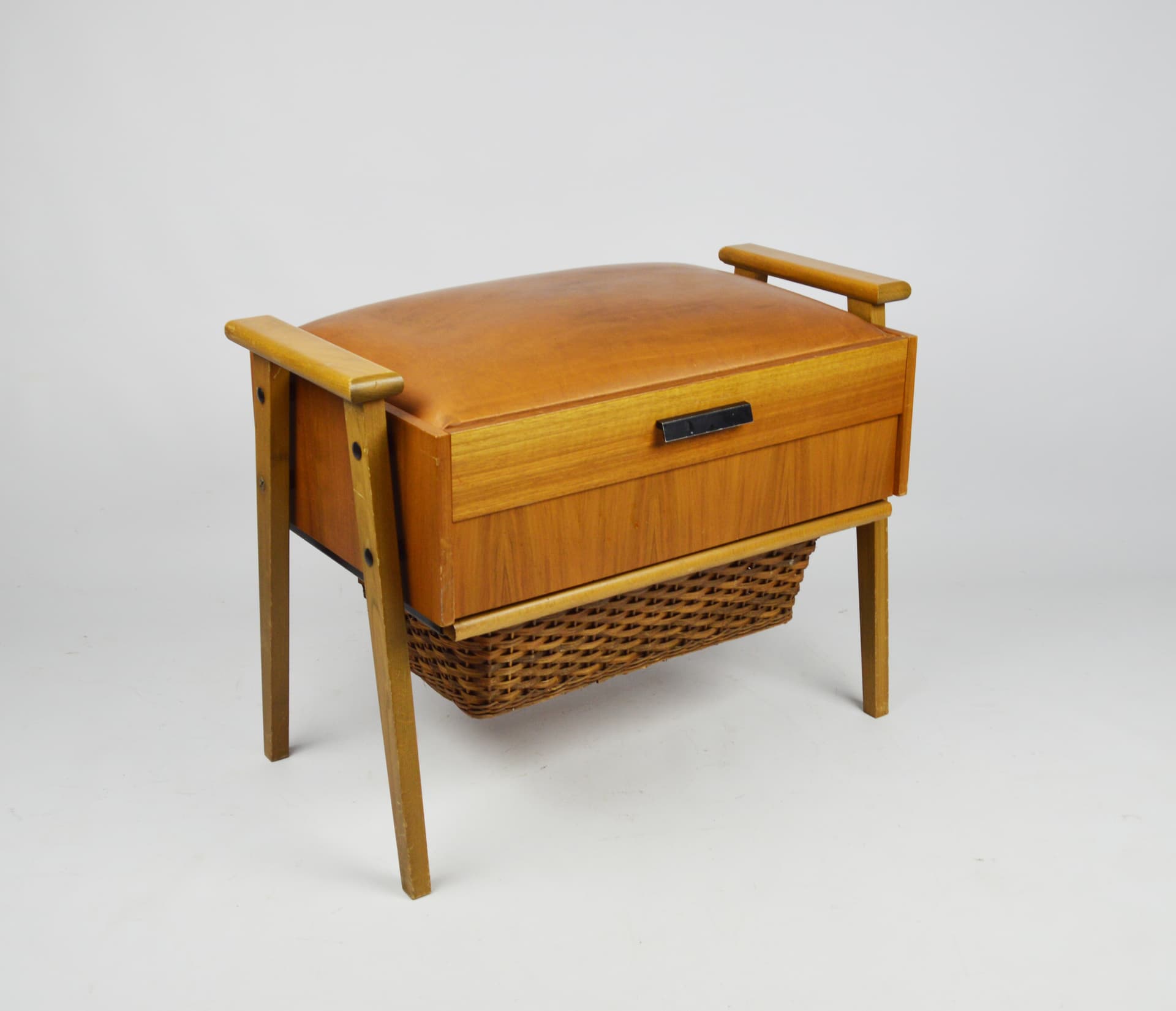 Sewing box, brown, 1970s. - 261604