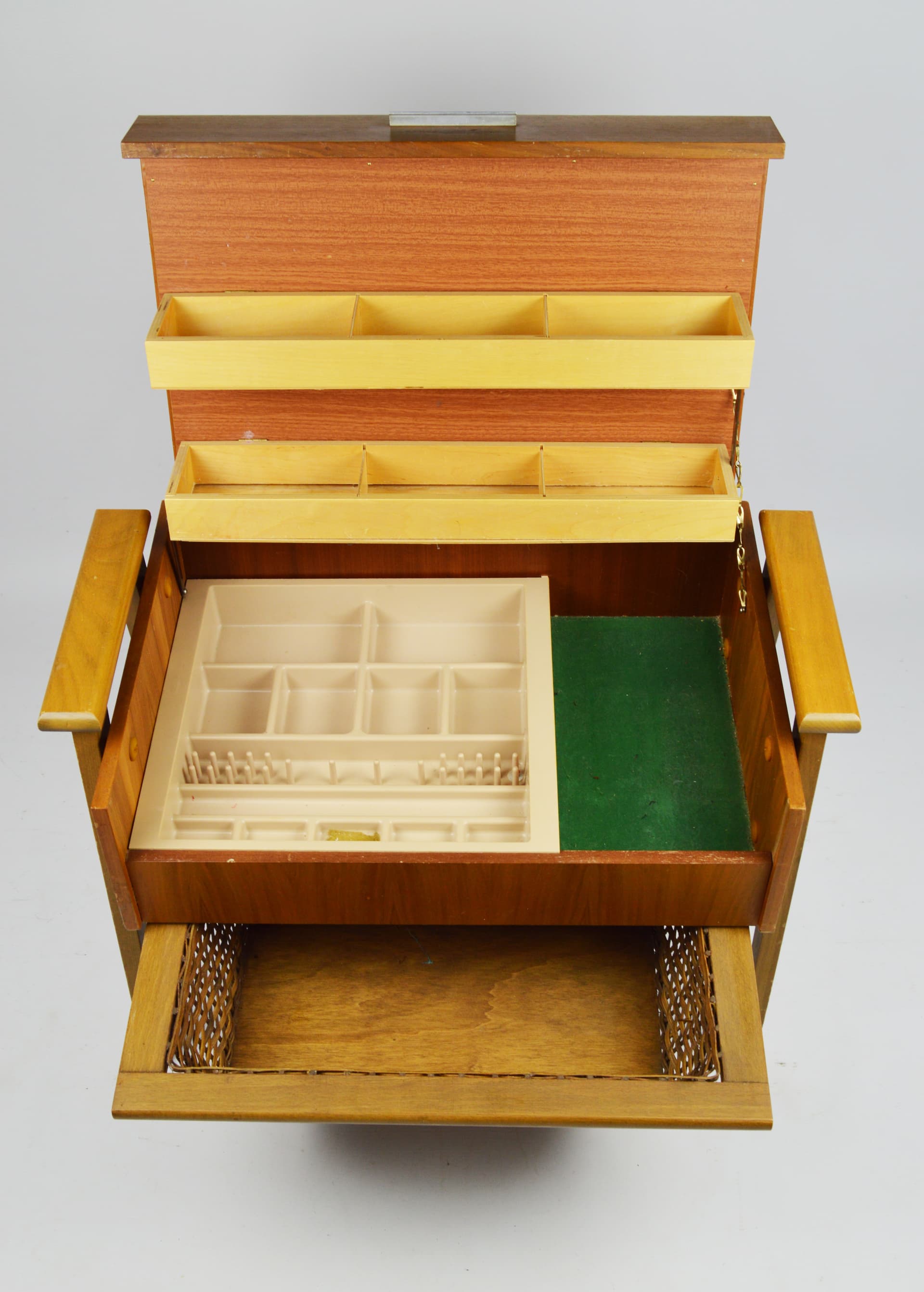 Sewing box, brown, 1970s. - 261600