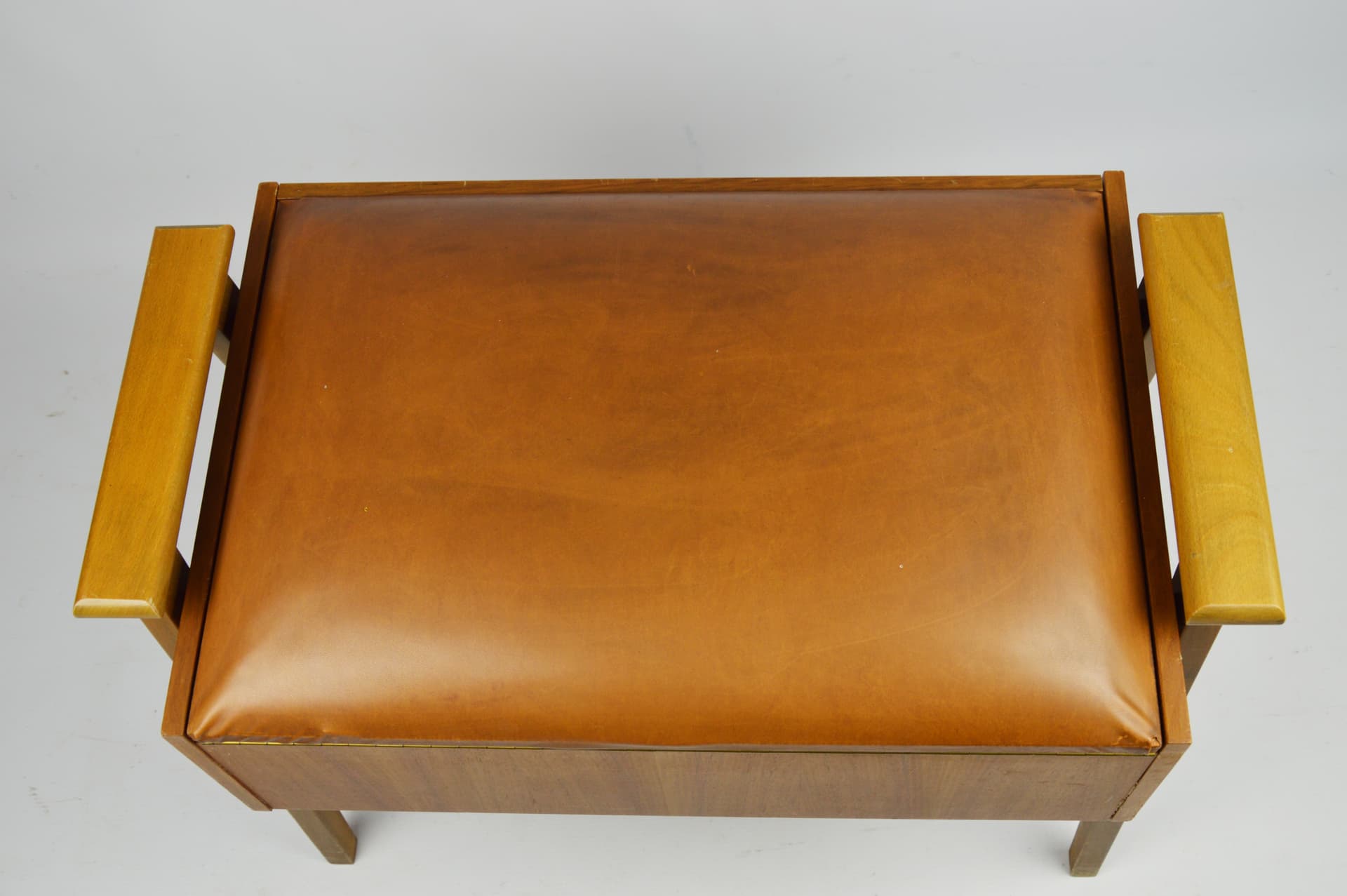 Sewing box, brown, 1970s. - 261601