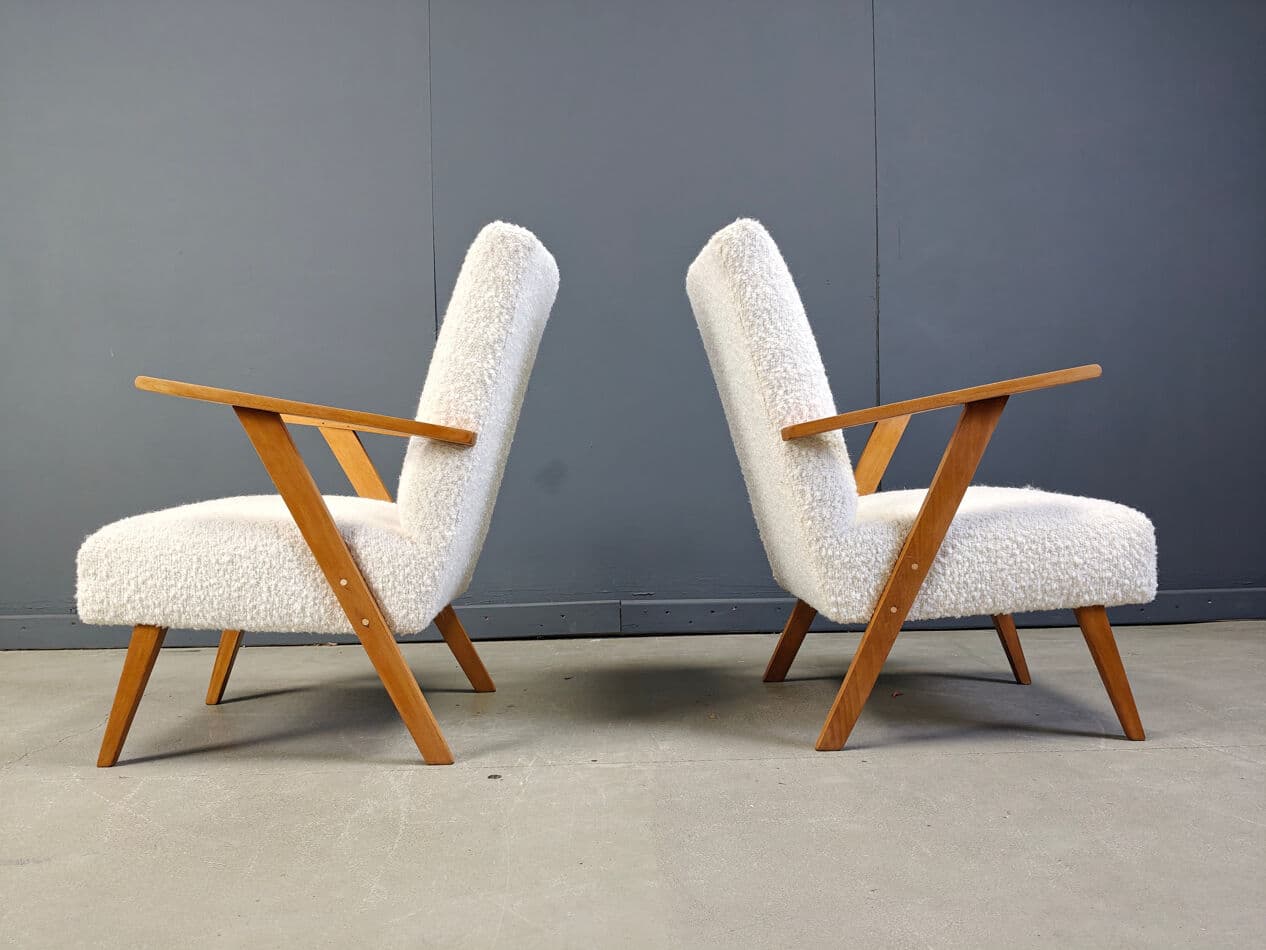 Para foteli, bouclé biały, drewno jasny, Holandia, lata 60. - 275317