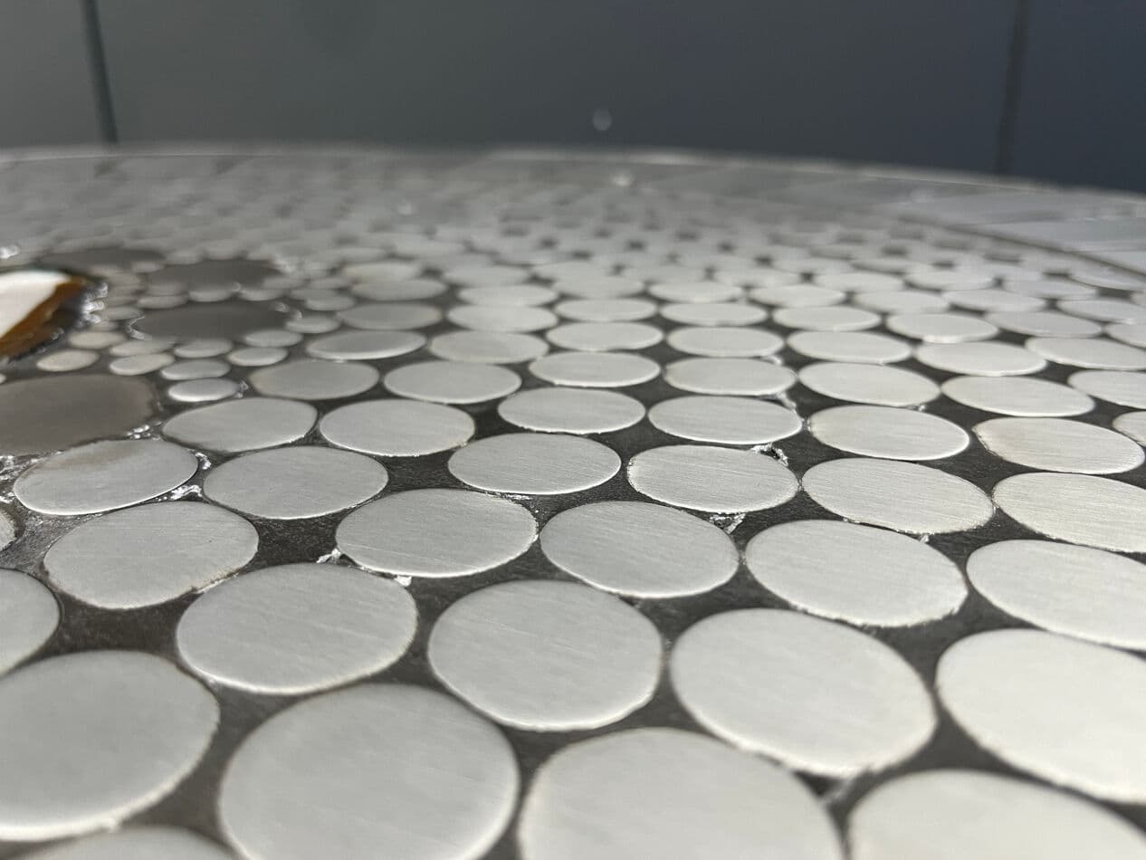 Coffee table, mosaic, multicolour aluminium, Belgium, 1970s. - 275137