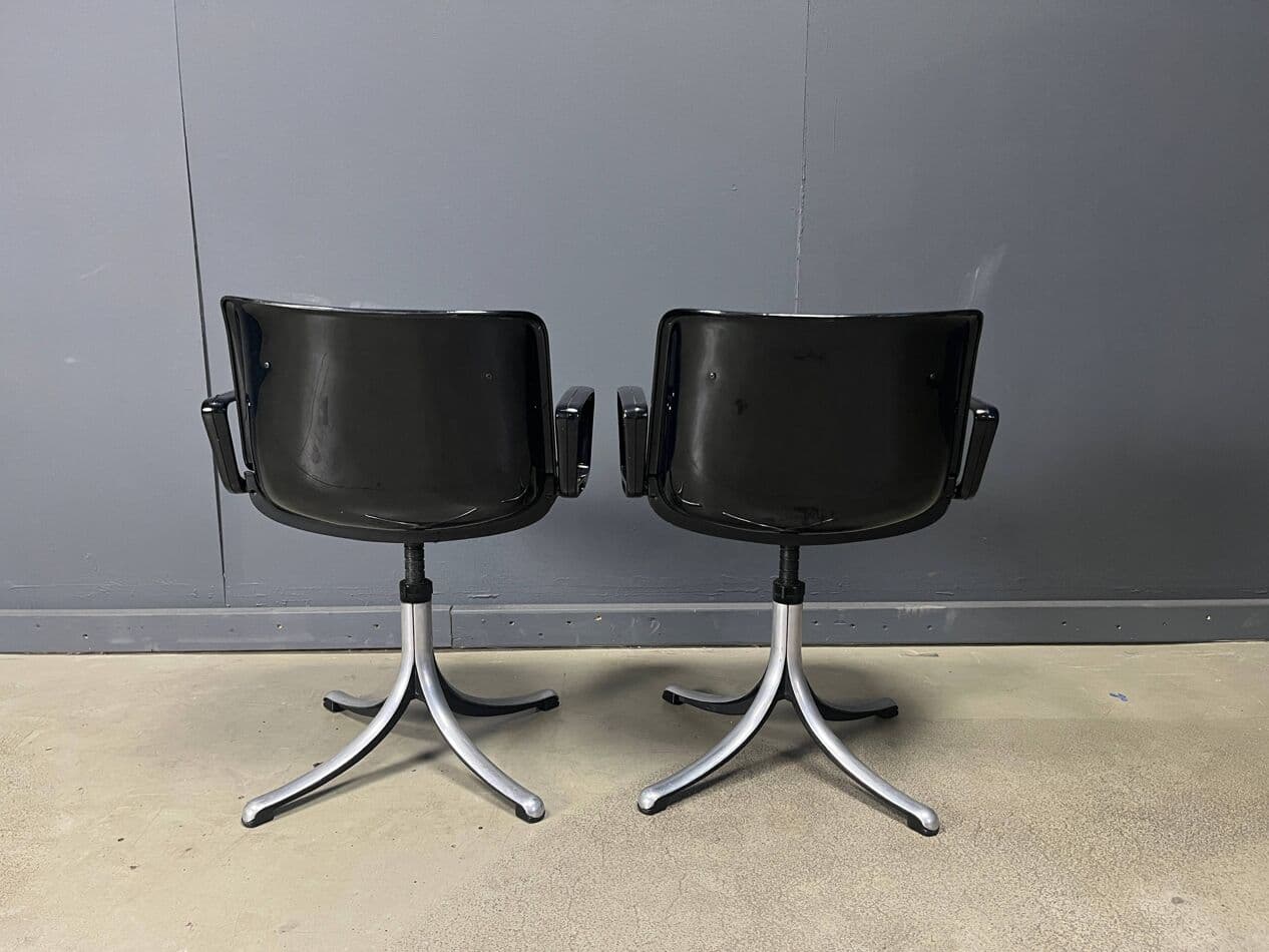 Set of Two Chairs Modus, black, plastic, by O. Borsani, Tecno, Italy, 1970s. - 275119